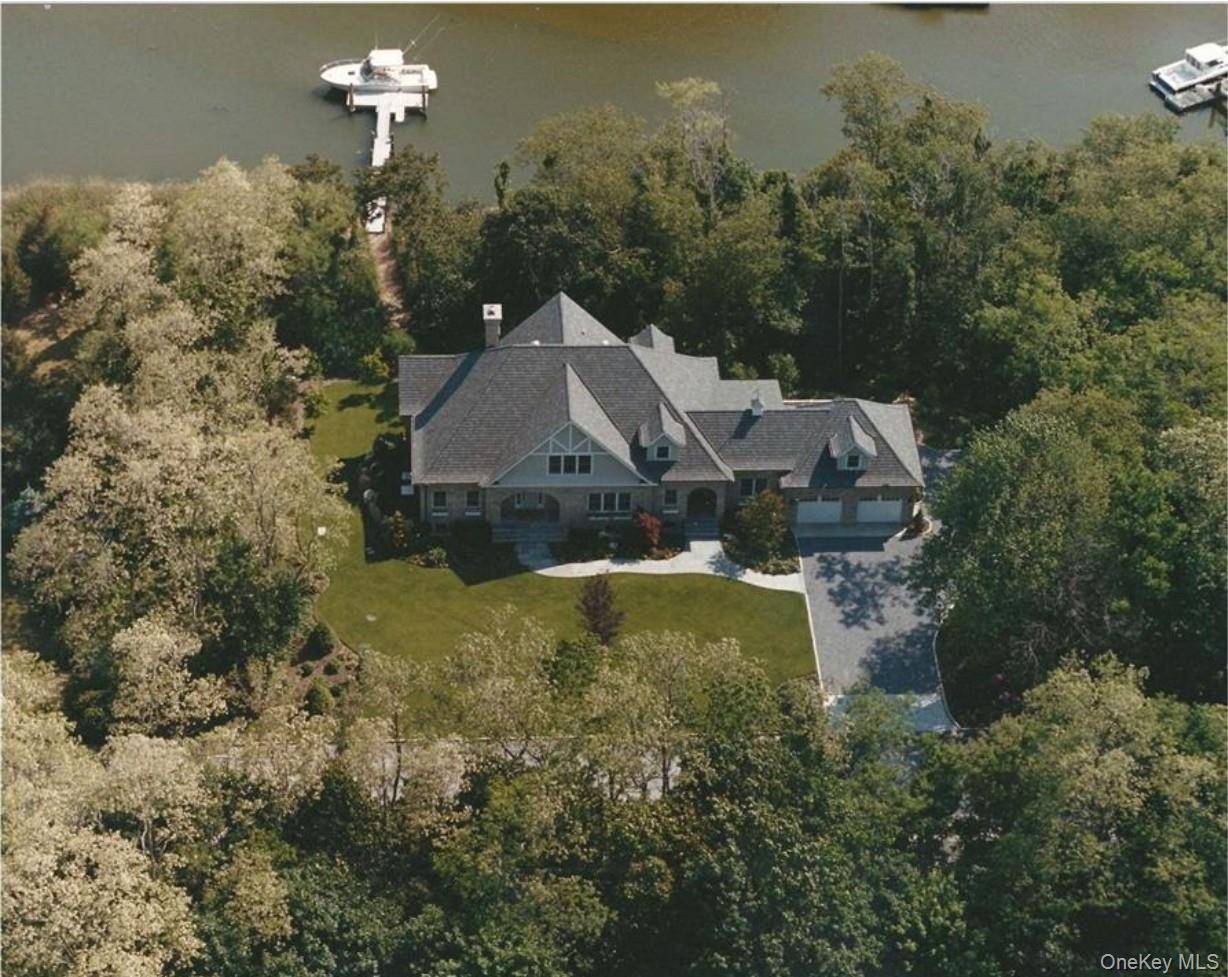 190 Jackson LNDG, Mattituck, NY 11952