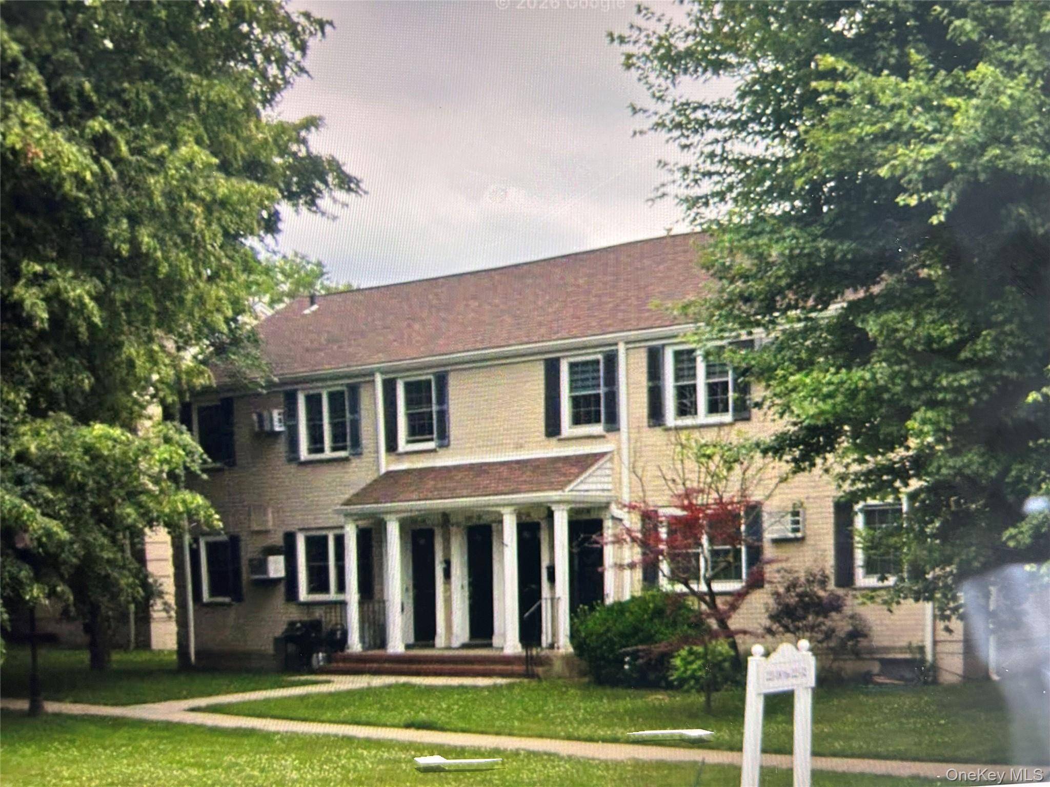 223-24 65 Ave #A, Bayside, NY 11364