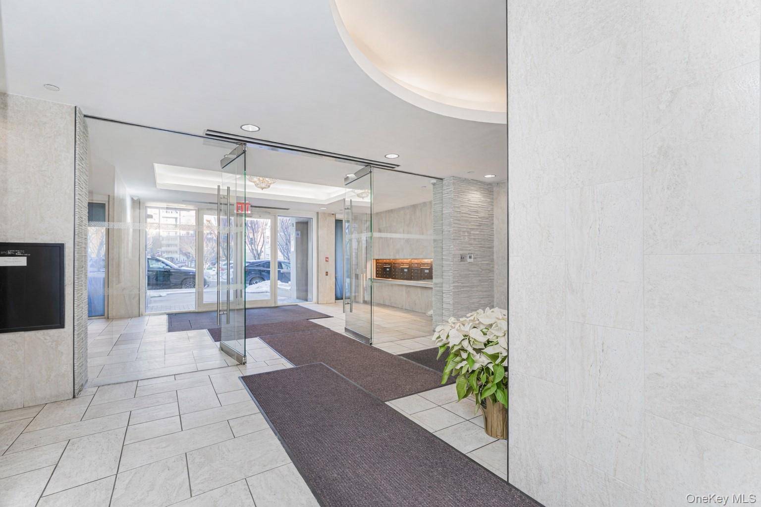 50 Oceana DR #3D, Brooklyn, NY 11235