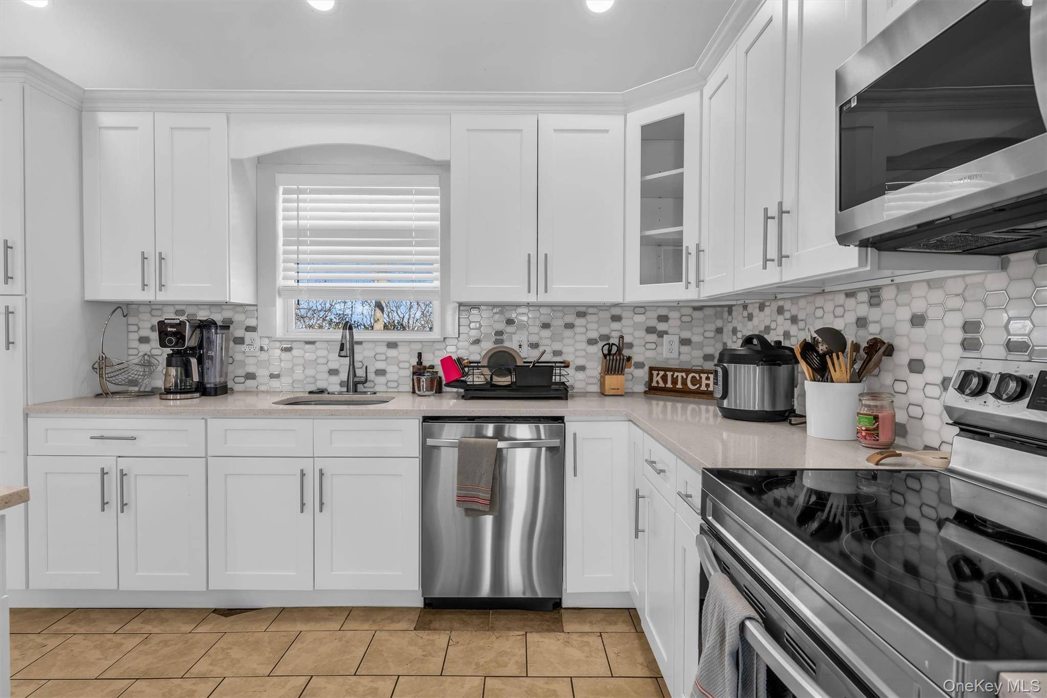 19 Summit, Farmingville, NY 11738