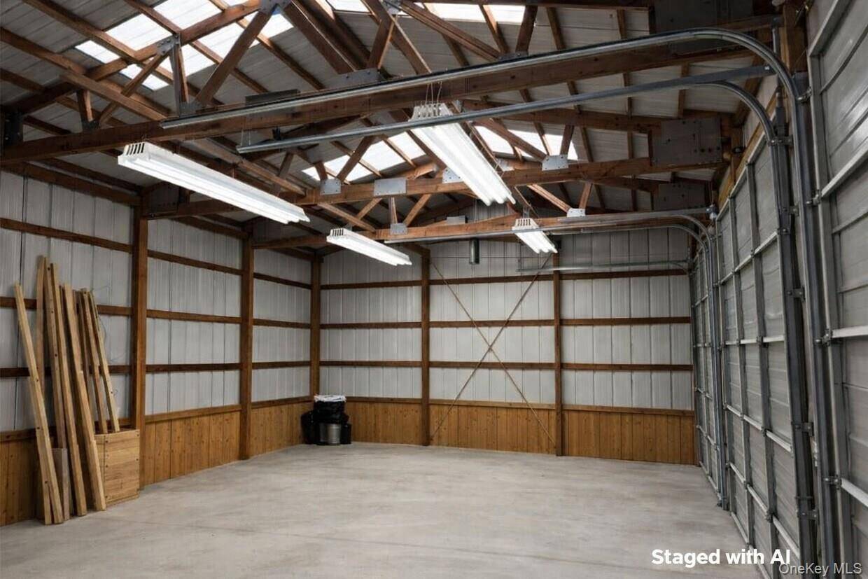 1400 Youngs AVE #GARAGE, Southold, NY 11971