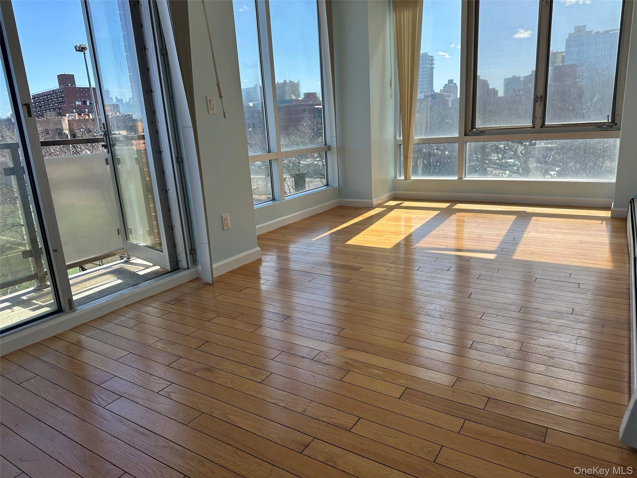 136-21 Latimer PL #4L, Flushing, NY 11354