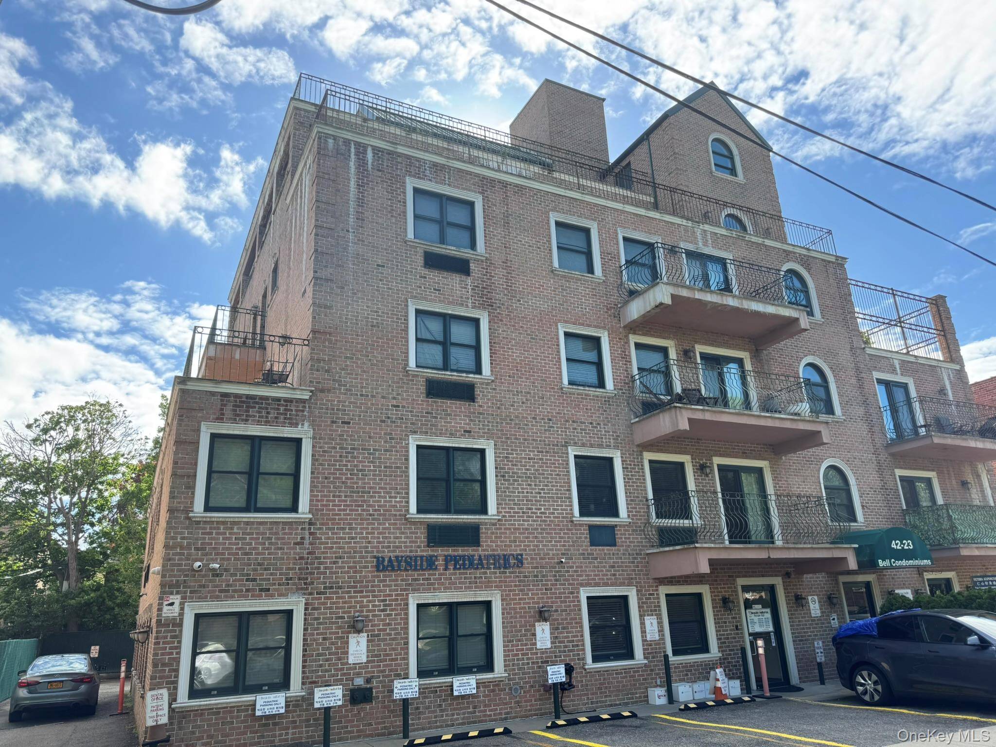 42-23 212th ST #3C, Bayside, NY 11361