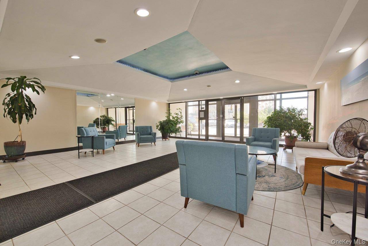 855 E Broadway #3F, Long Beach, NY 11561