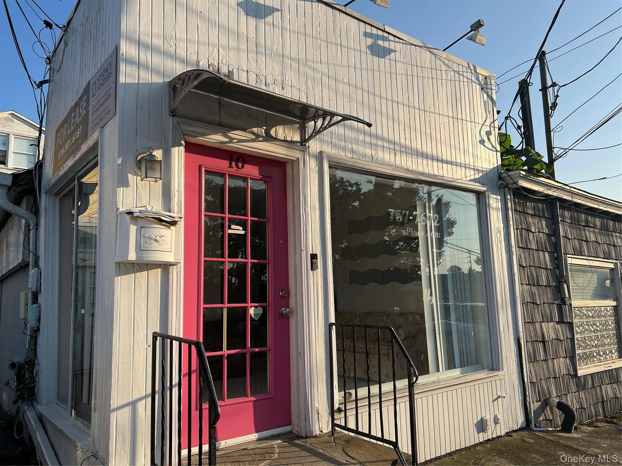 10 Willowdale AVE, Port Washington, NY 11050
