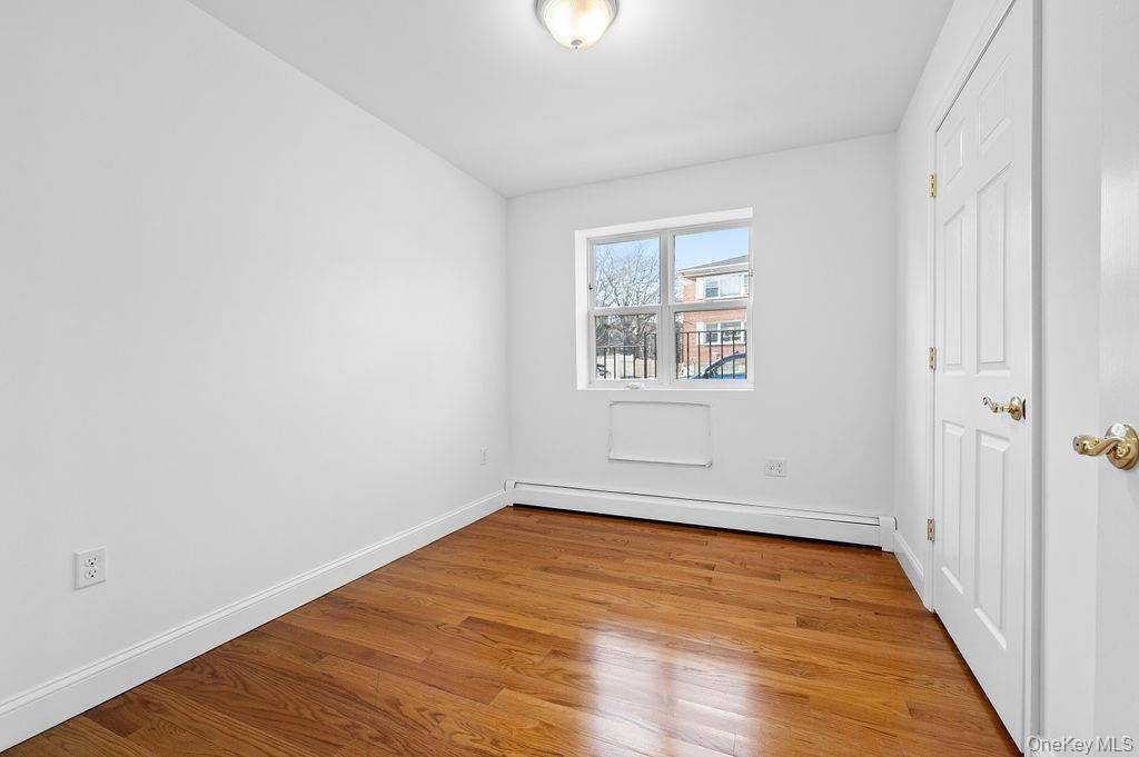 13907 34th AVE, Flushing, NY 11354