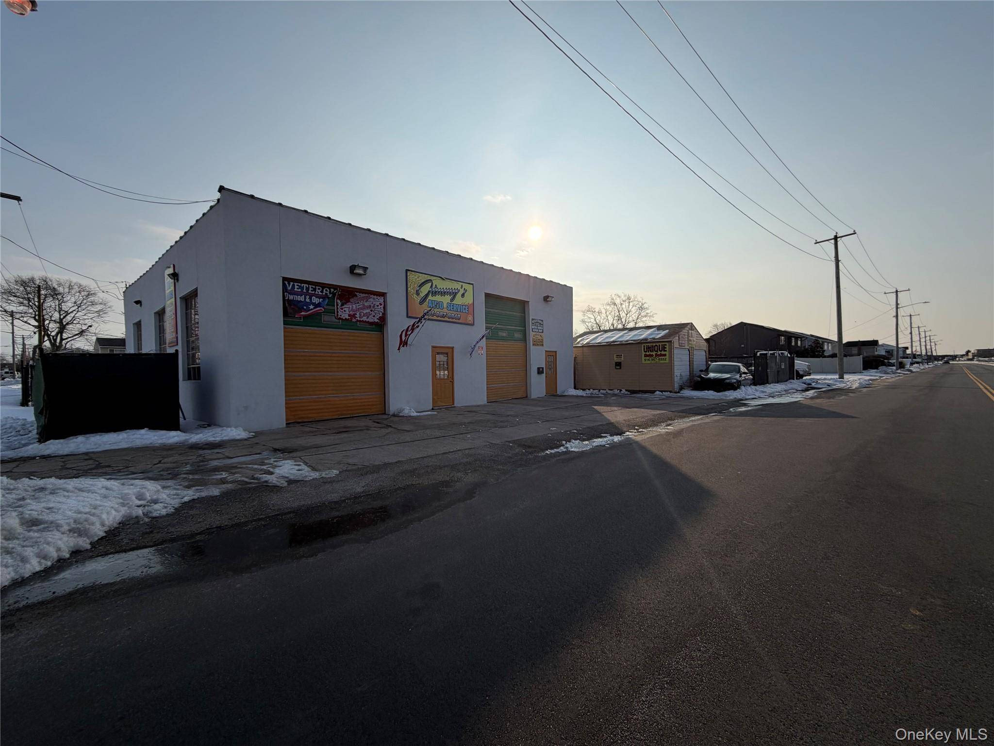 620 Shore RD, Lindenhurst, NY 11757