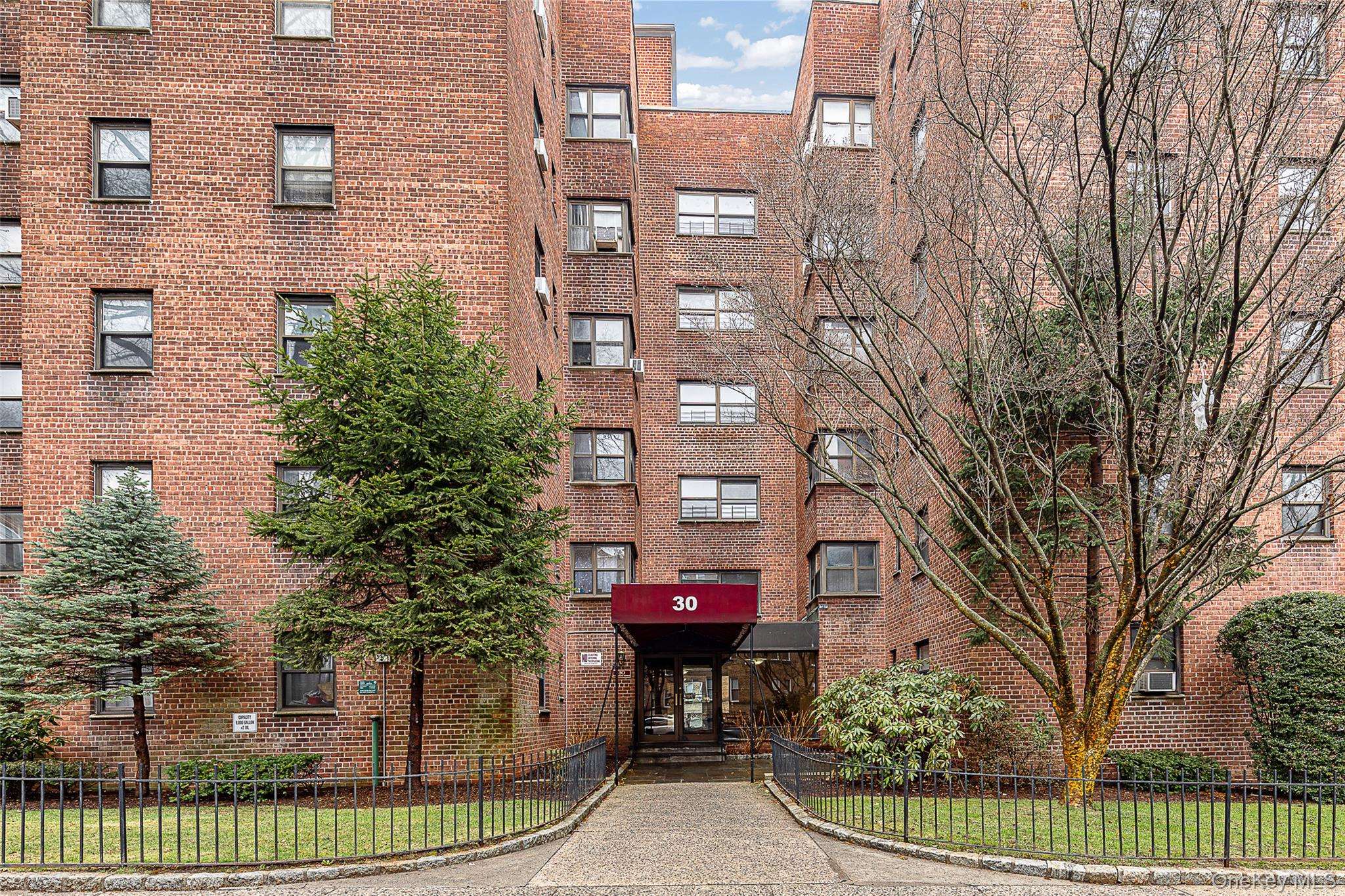 30 Fleetwood AVE #2E, Mount Vernon, NY 10552