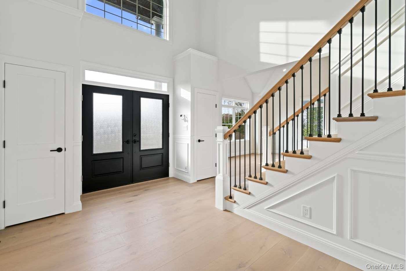457 Pond PATH, East Setauket, NY 11733