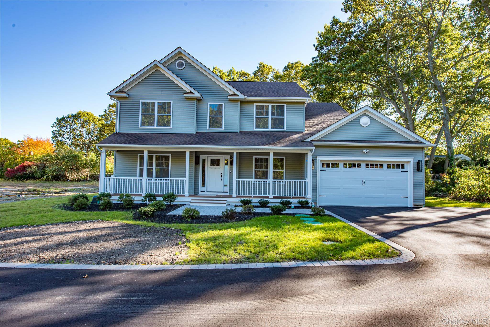 457 Pond PATH, East Setauket, NY 11733