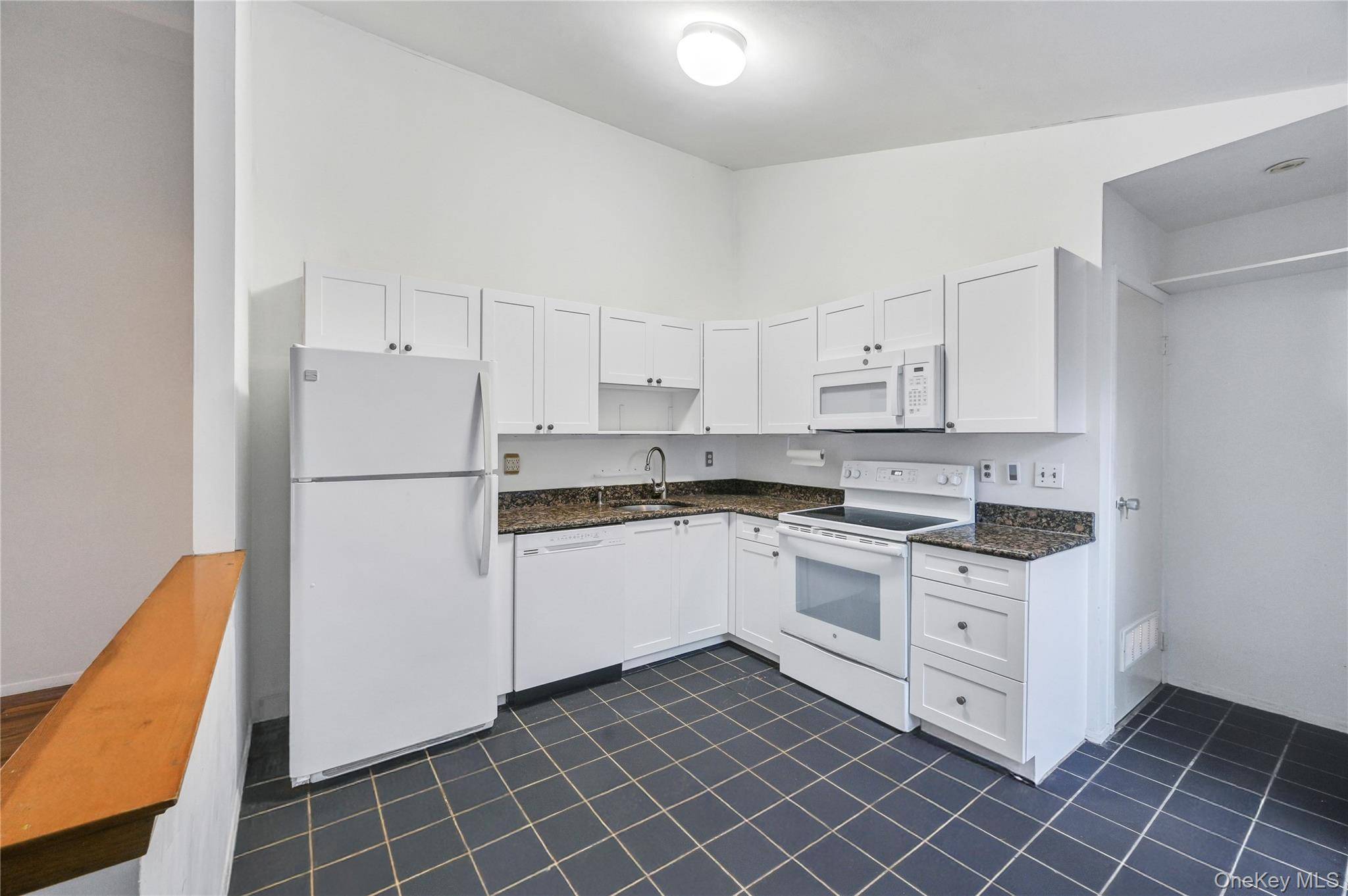60 Hildreth PL, East Hampton, NY 11937