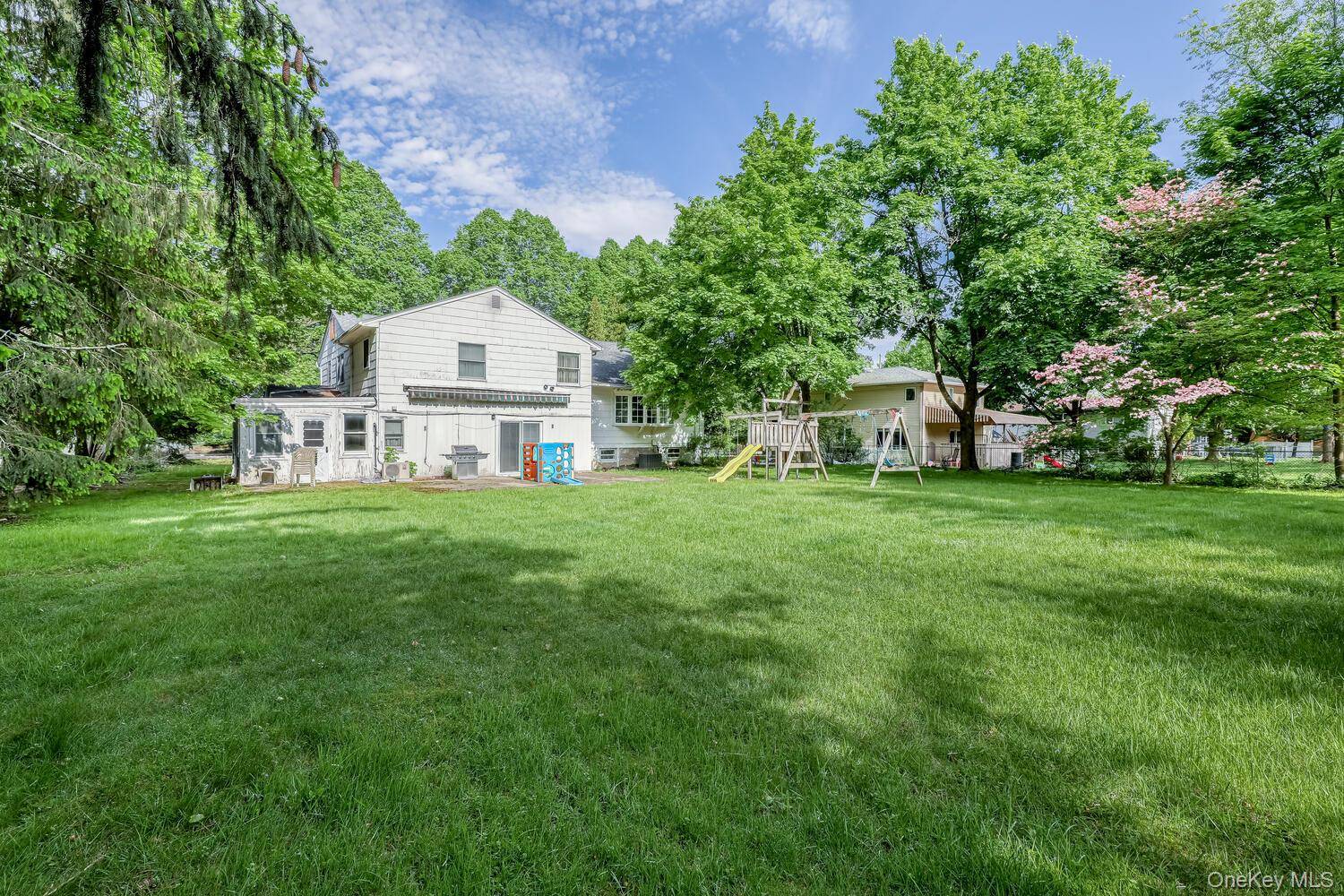 38 Forshay RD, Monsey, NY 10952