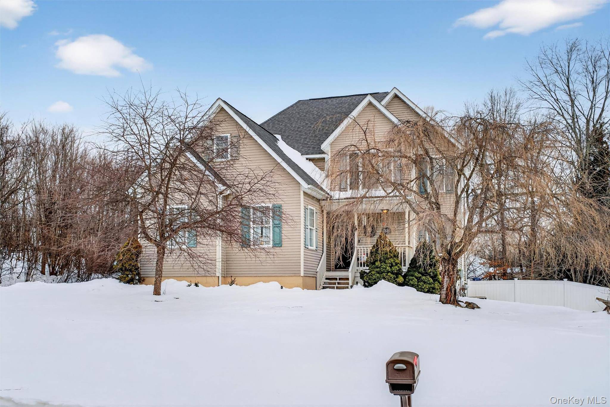 32 Woodstock LN, Middletown, NY 10941