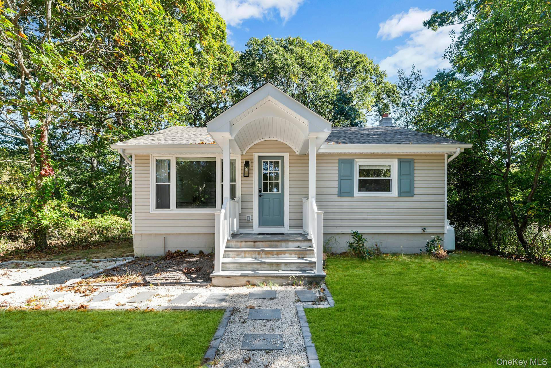 3670 Rocky Point RD, East Marion, NY 11939