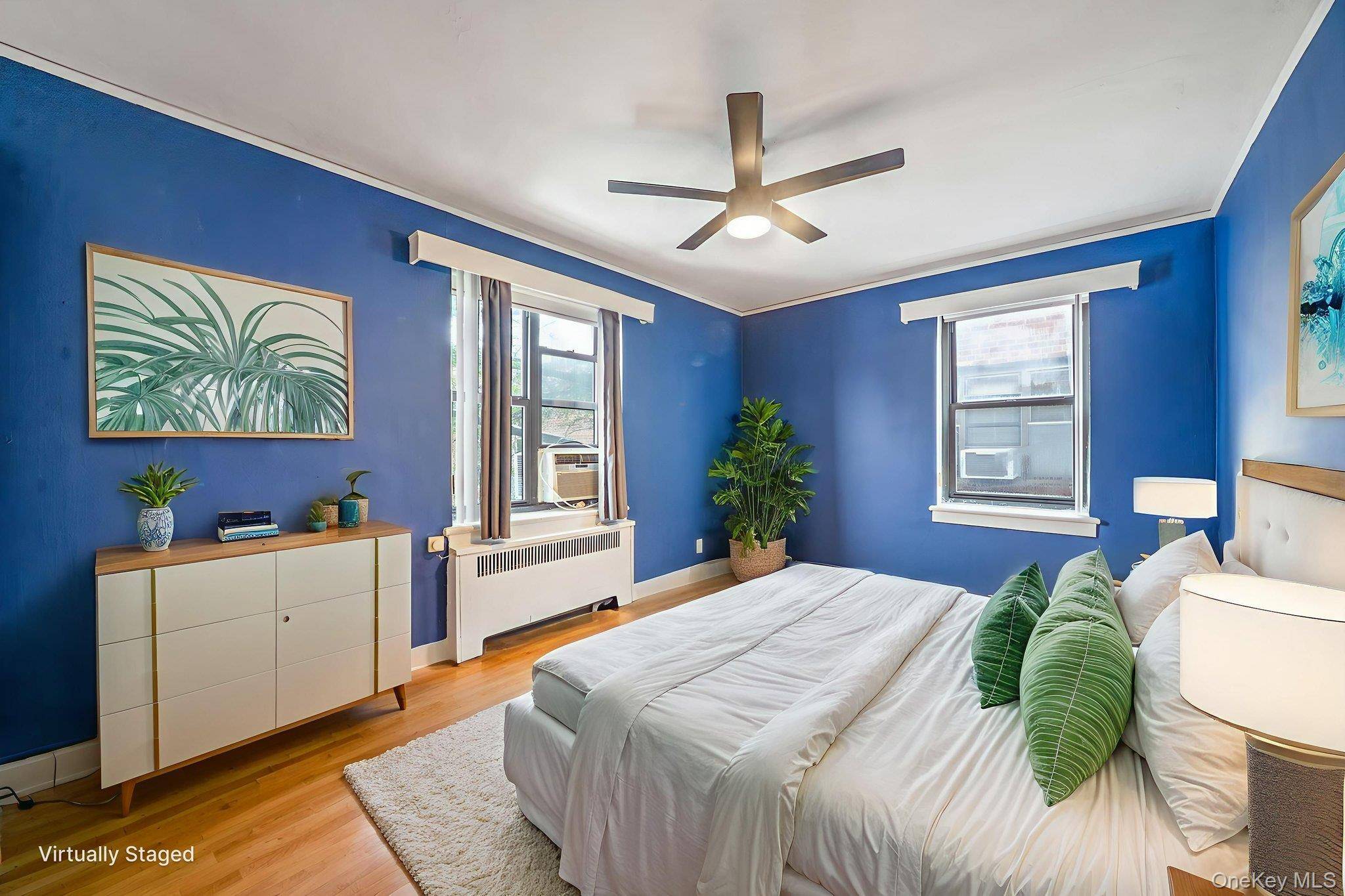 1 Town House PL #3H, Great Neck, NY 11021