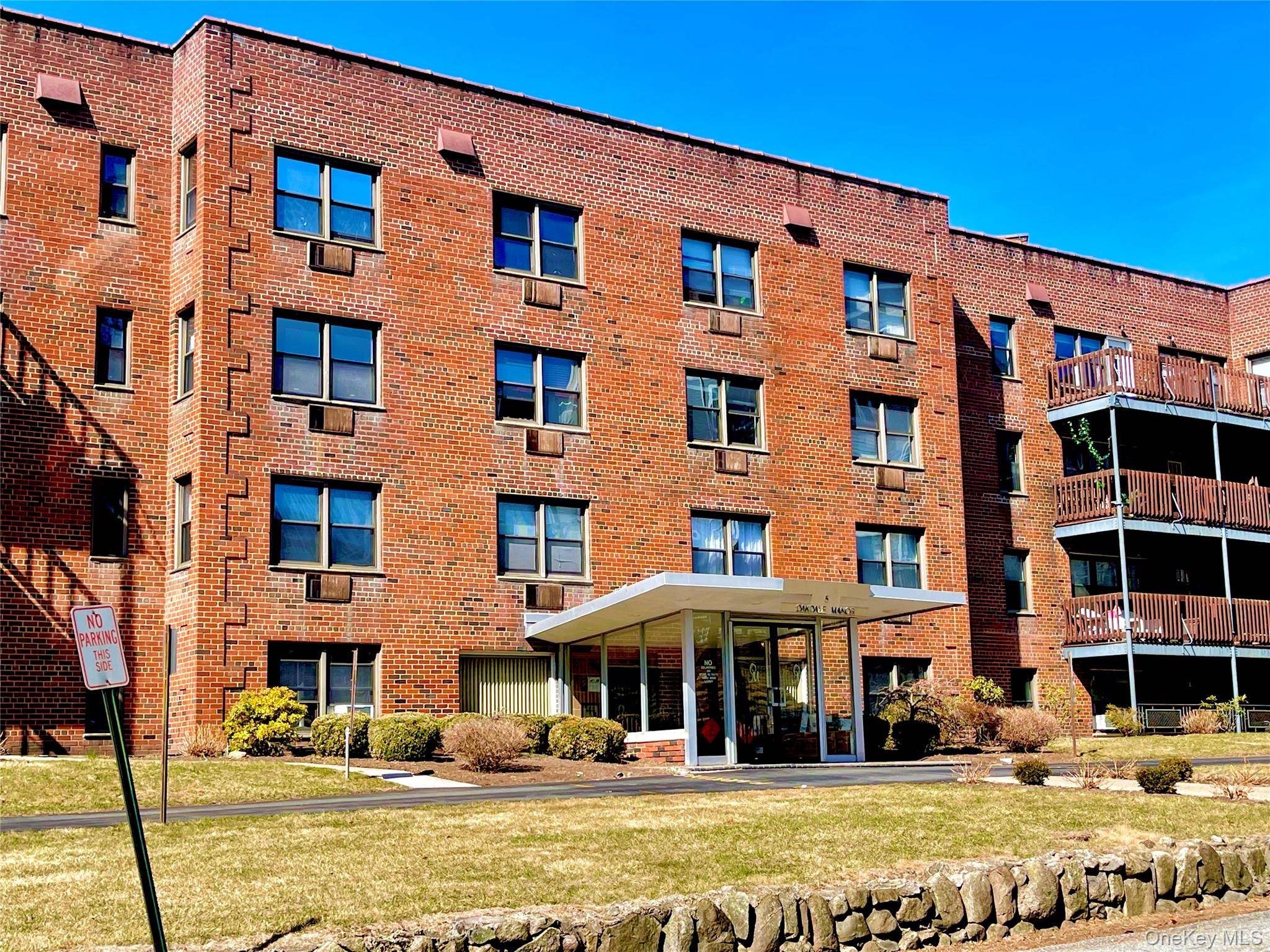 5 Oakdale MNR #B18, Suffern, NY 10901