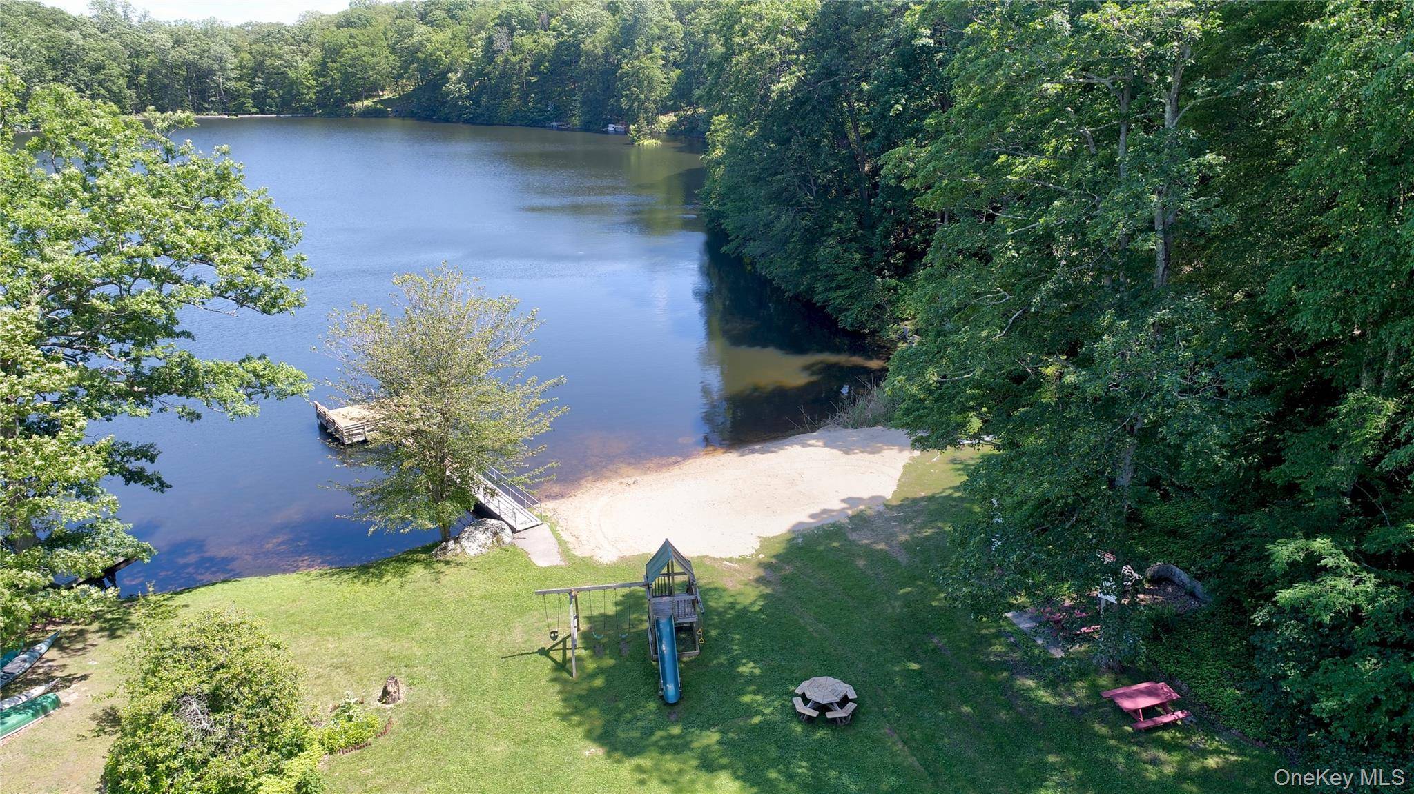 Lakeview DR, Pawling, NY 12564