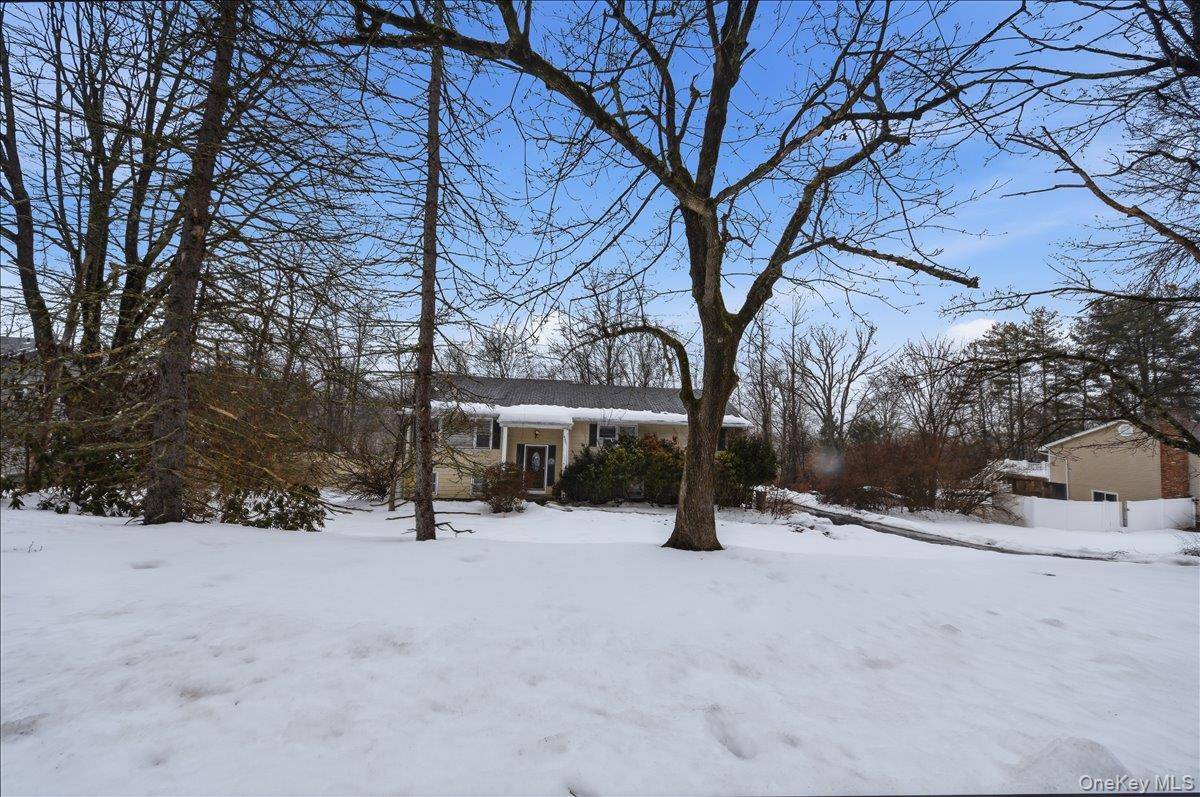 2327 Vista CT, Yorktown Heights, NY 10598