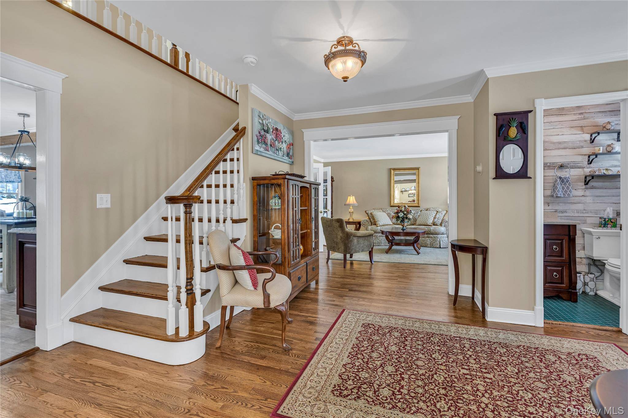 251 Vineyard RD, Huntington Bay, NY 11743