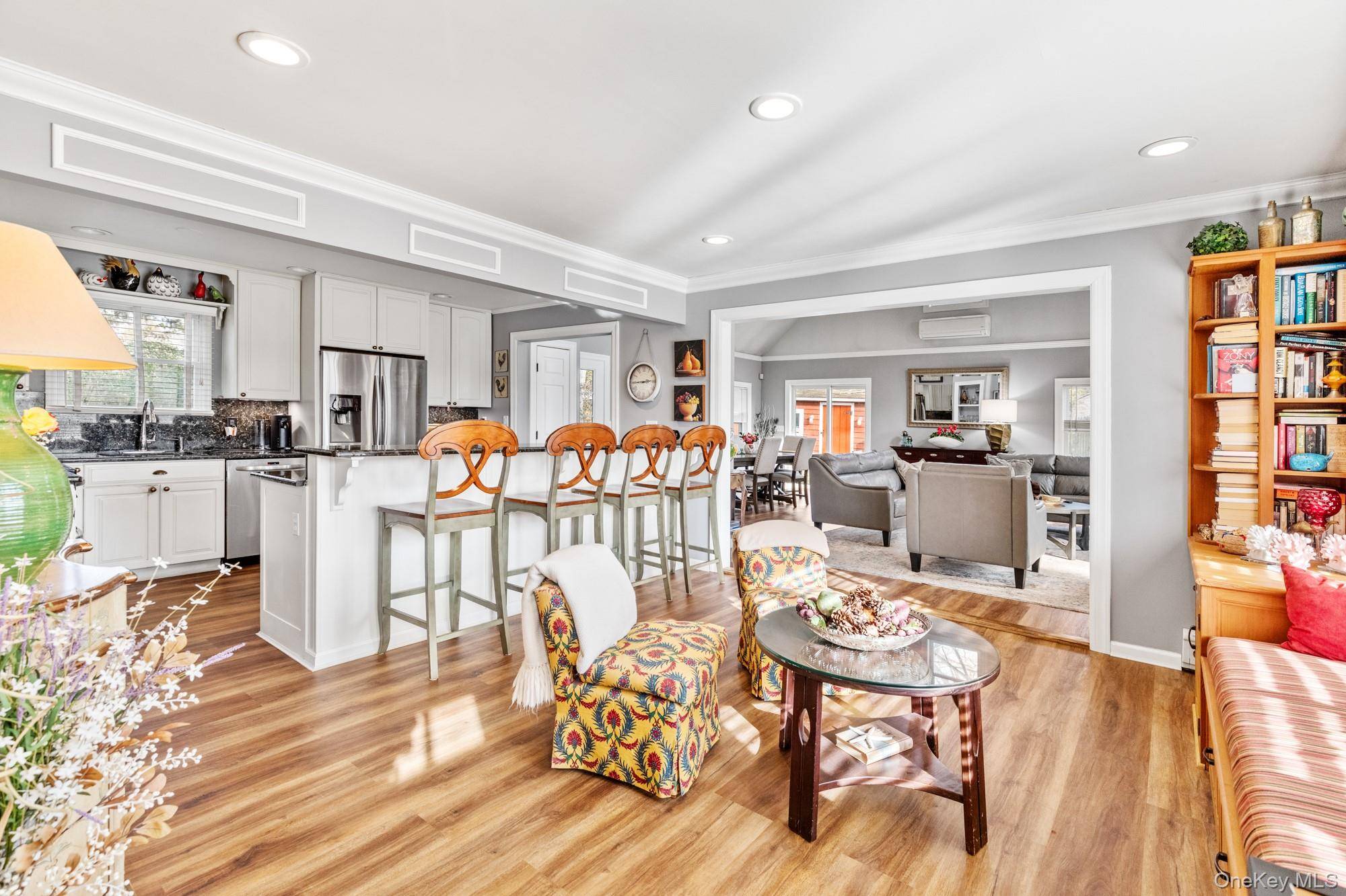 79 E Tiana RD, Hampton Bays, NY 11946