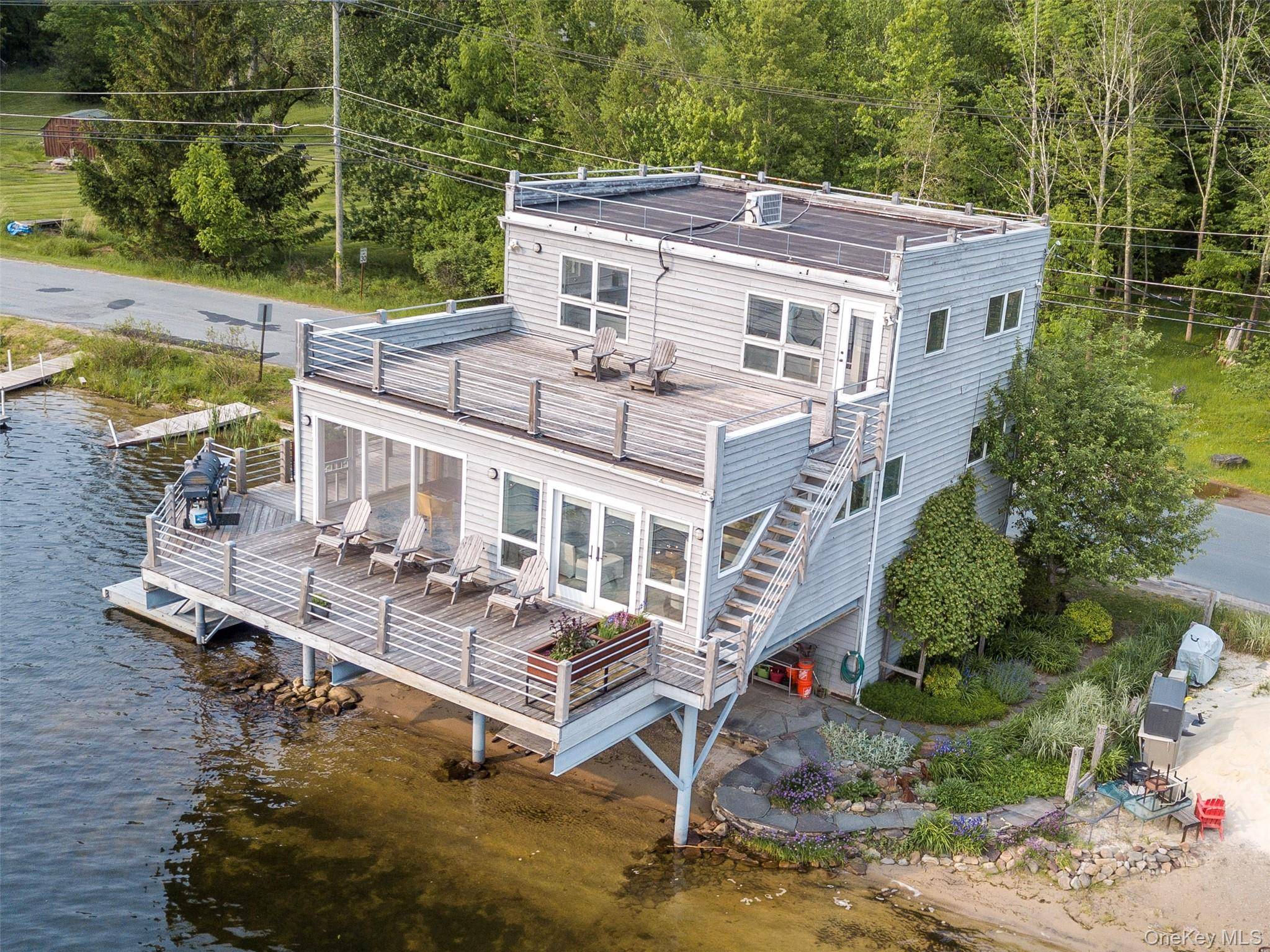 13 W Shore RD, Kauneonga Lake, NY 12783