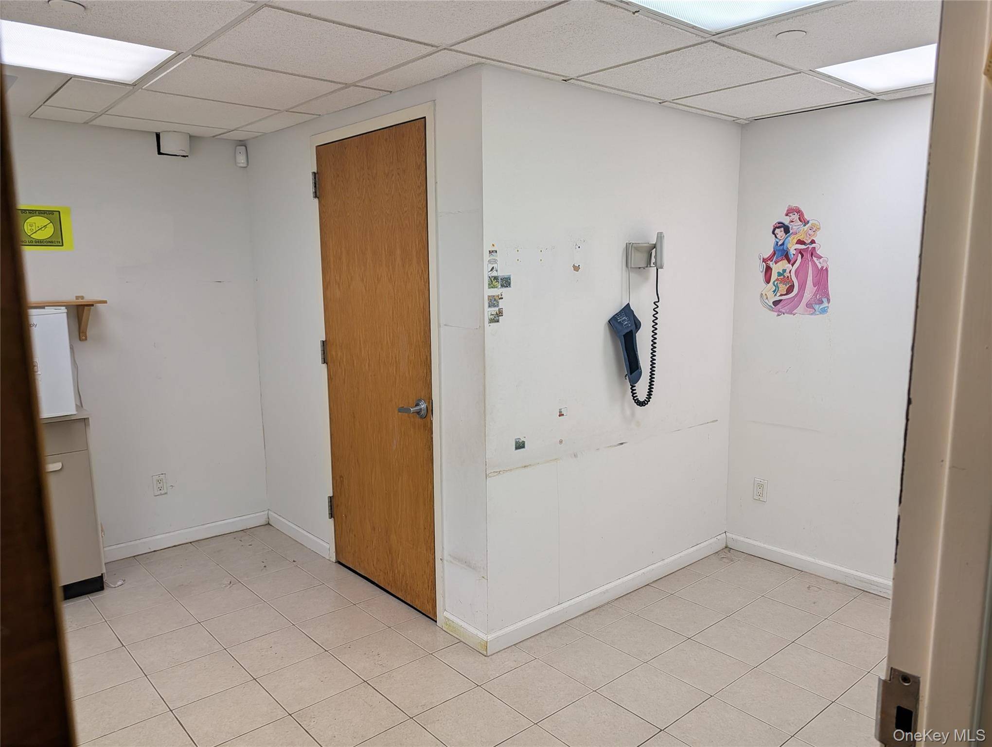 98-17 Queens Blvd #LL2, Rego Park, NY 11374