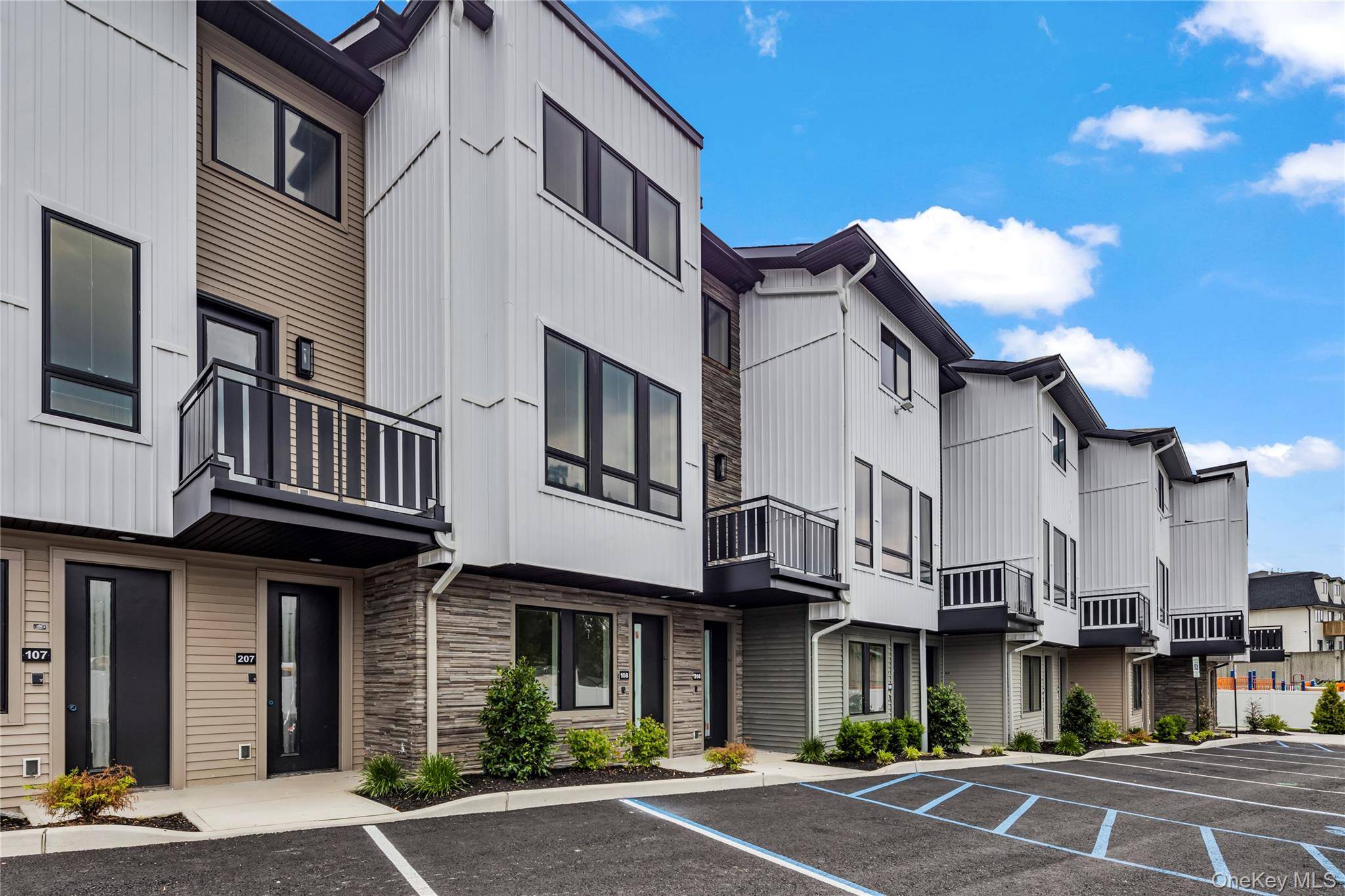 17 Union RD #Unit 209, Spring Valley, NY 10977