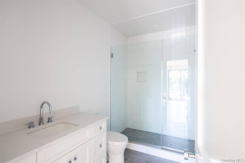 123 Sterling AVE #2, Greenport, NY 11944