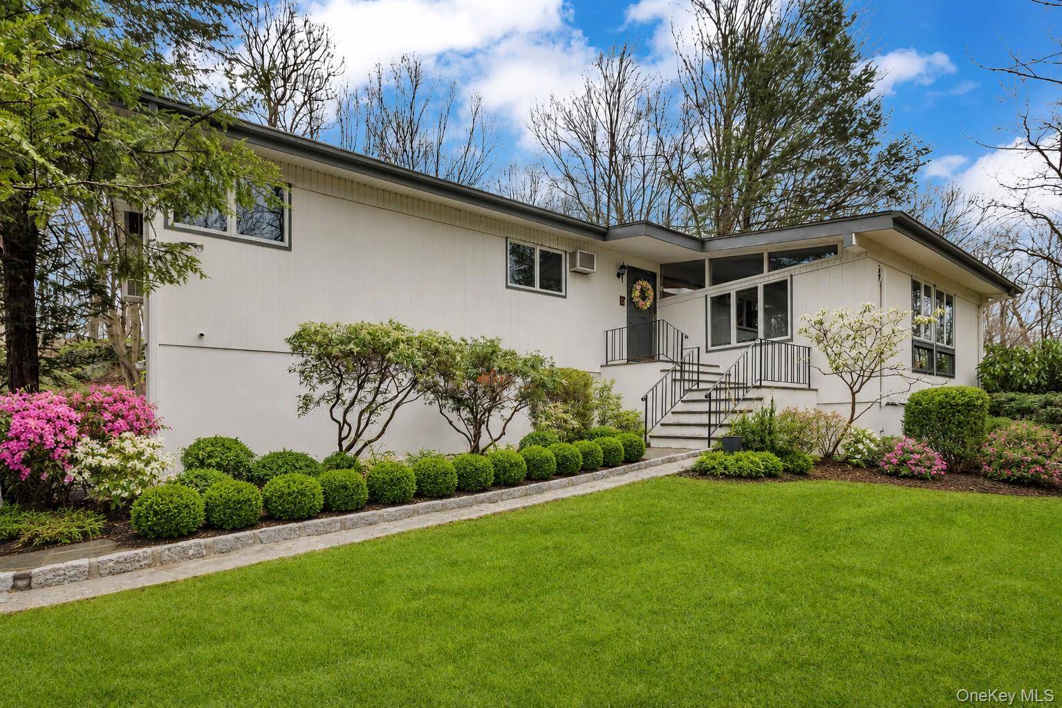 260 Watch Hill RD, Cortlandt Manor, NY 10567