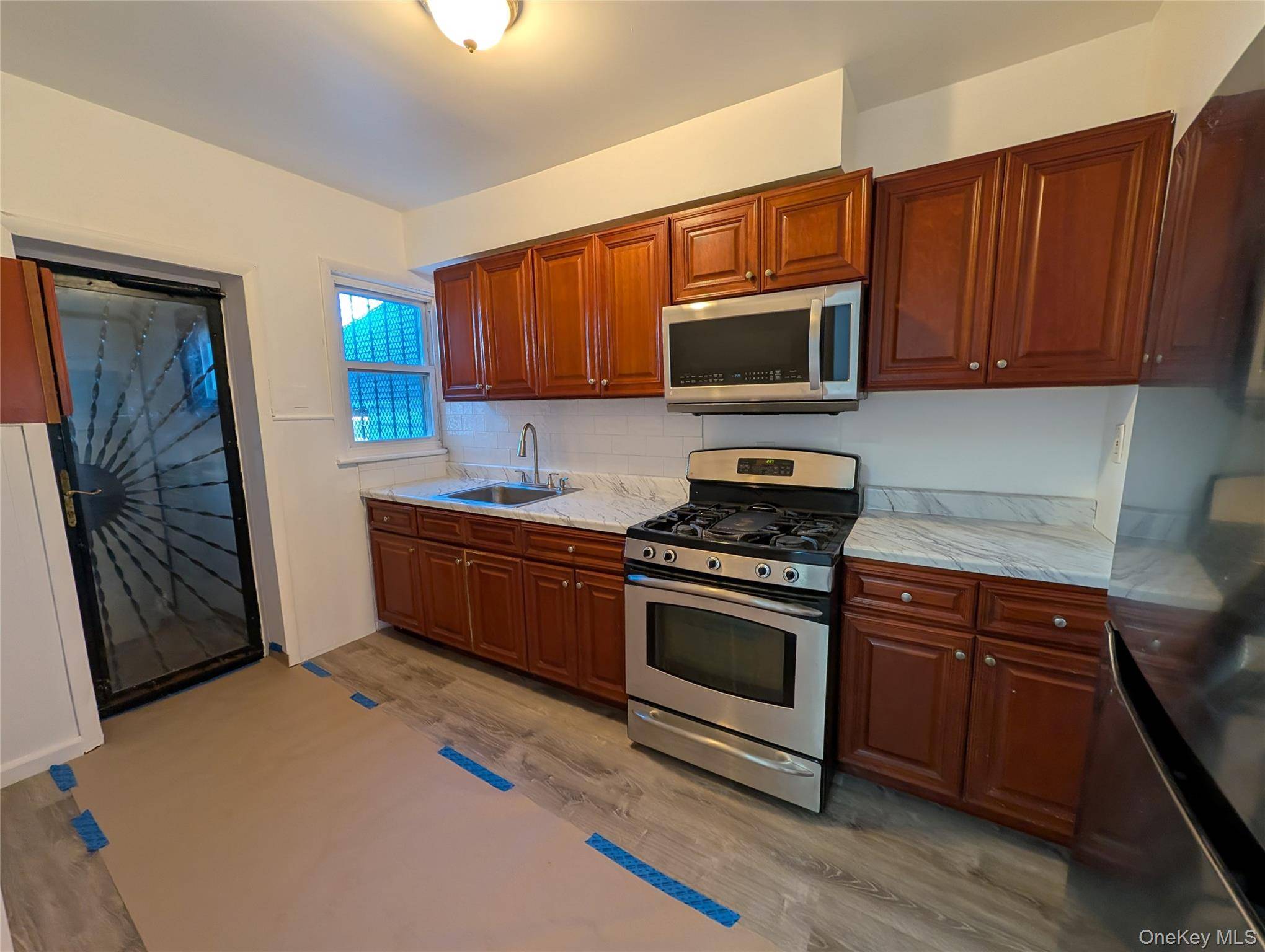 92-55 215th PL, Queens Village, NY 11428