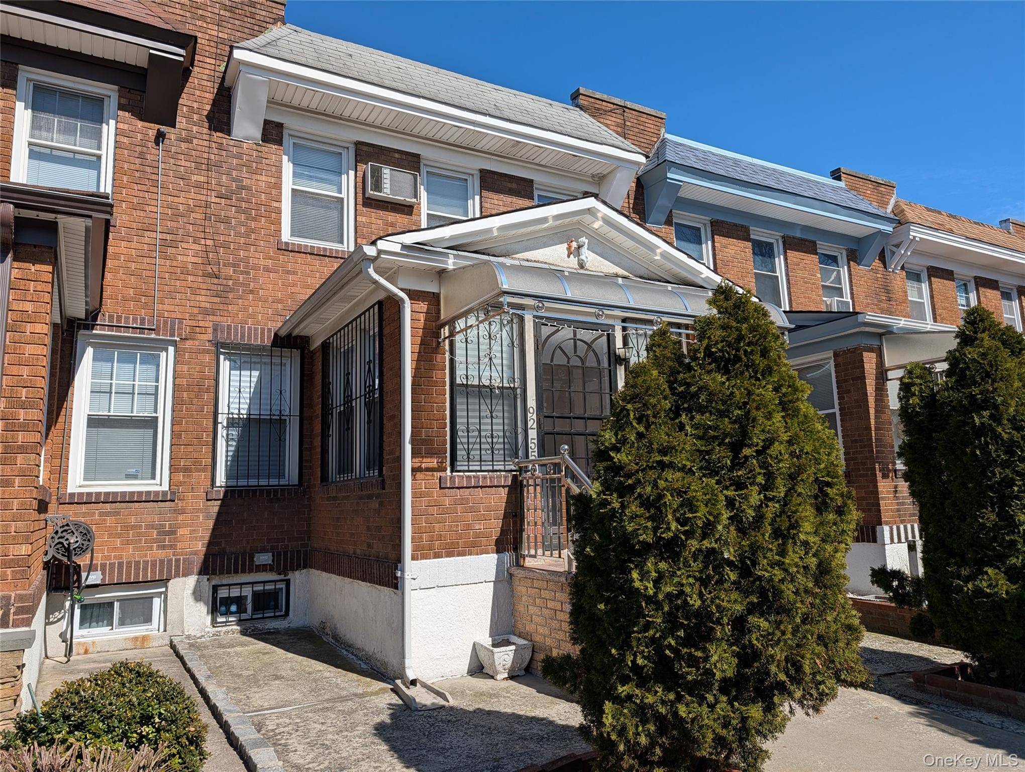 92-55 215th PL, Queens Village, NY 11428