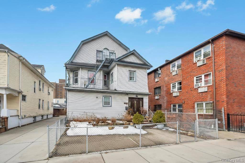 9008 171st ST, Jamaica, NY 11432
