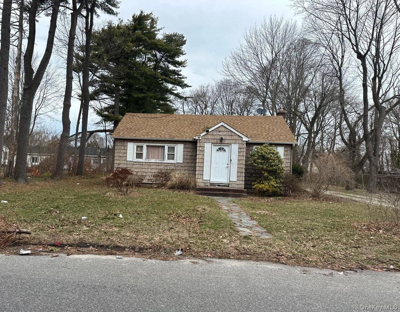 457 Nostrand AVE, Central Islip, NY 11722