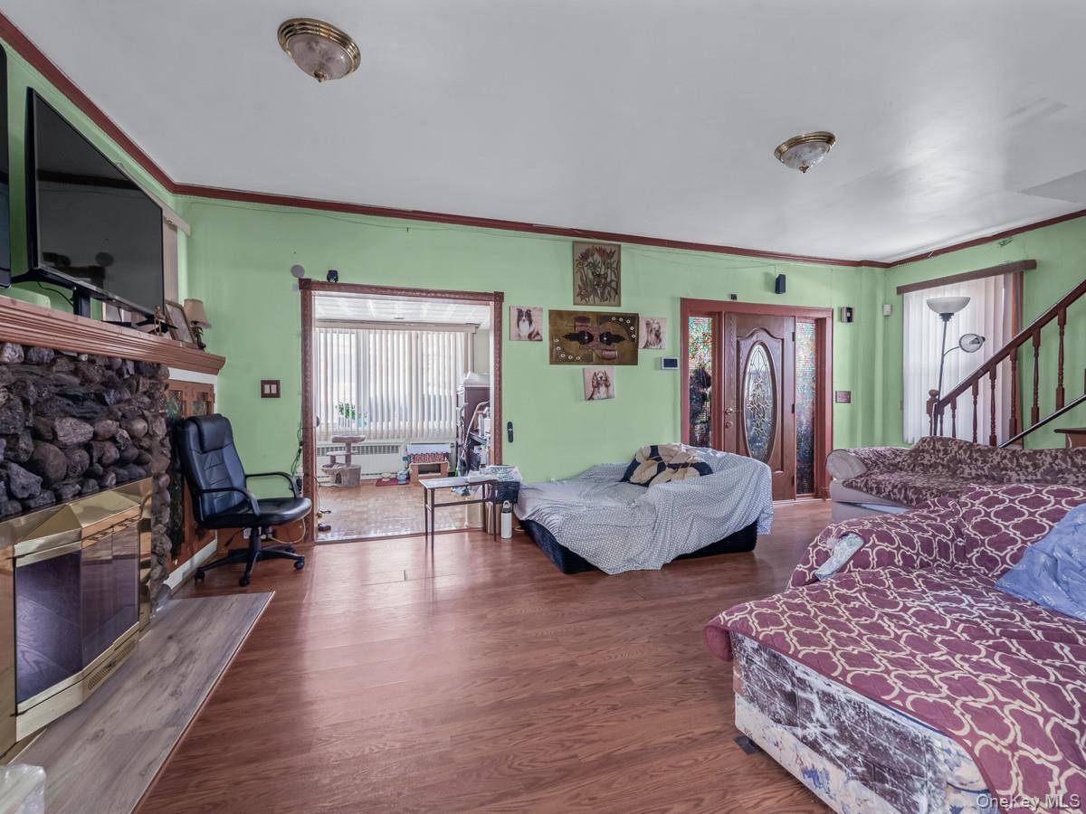 2721 Coldspring RD, Far Rockaway, NY 11691