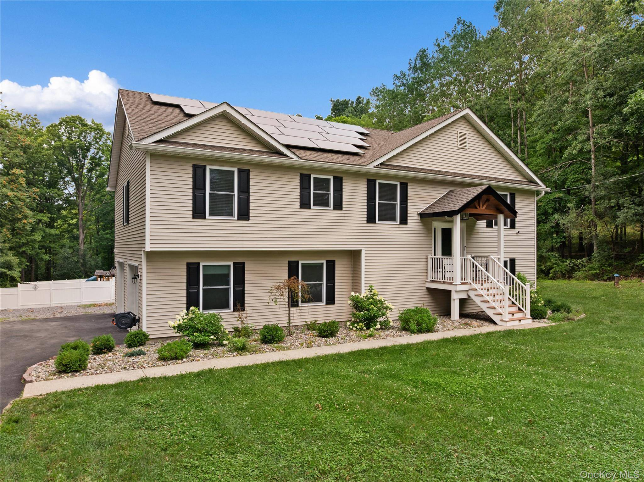 65 Beaver RD, Lagrangeville, NY 12540
