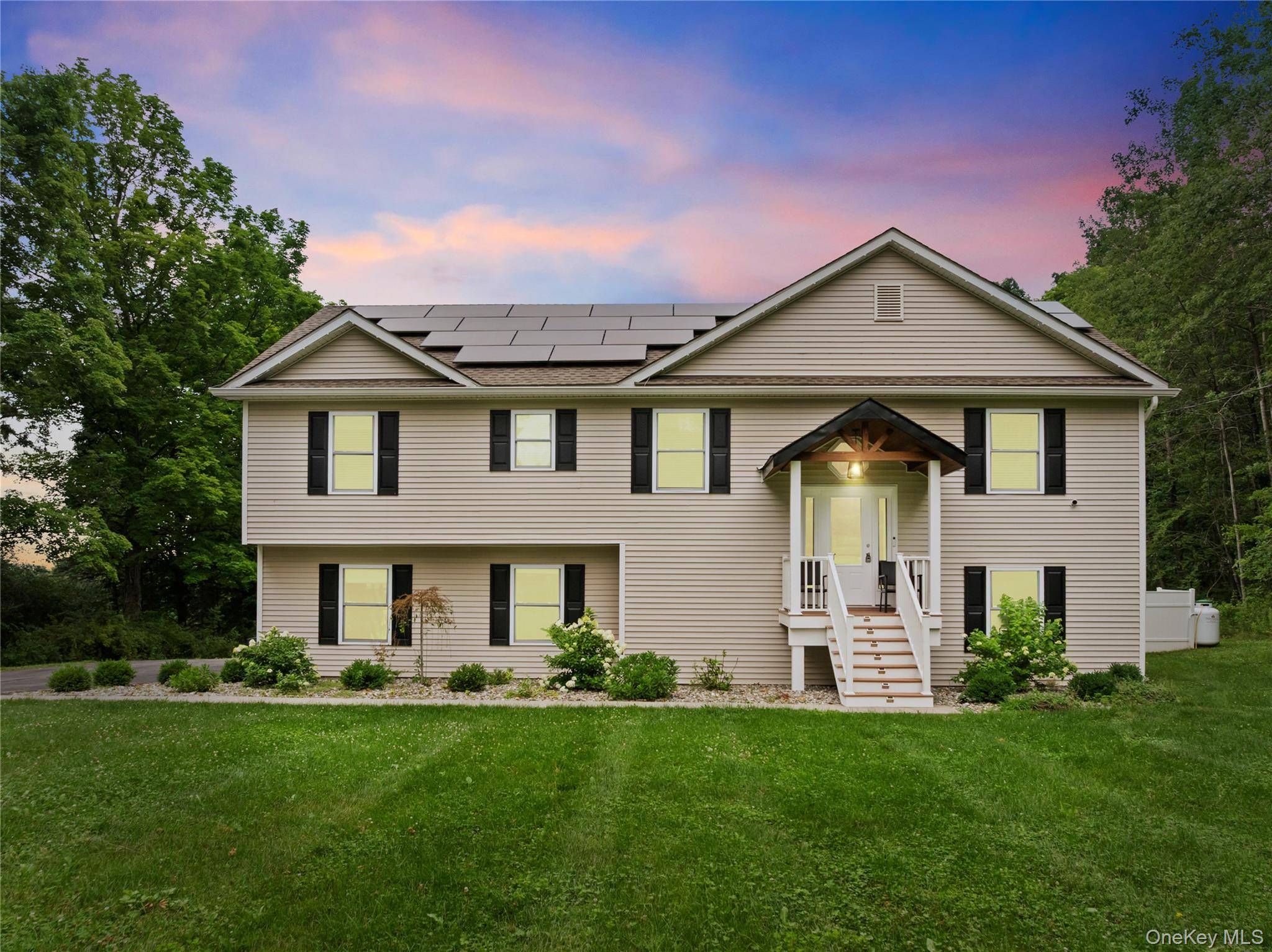 65 Beaver RD, Lagrangeville, NY 12540
