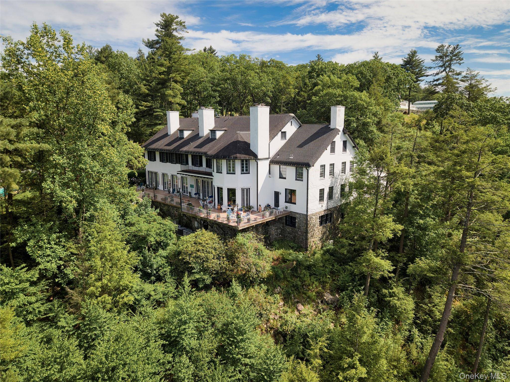 225 E Lake RD, Tuxedo Park, NY 10987