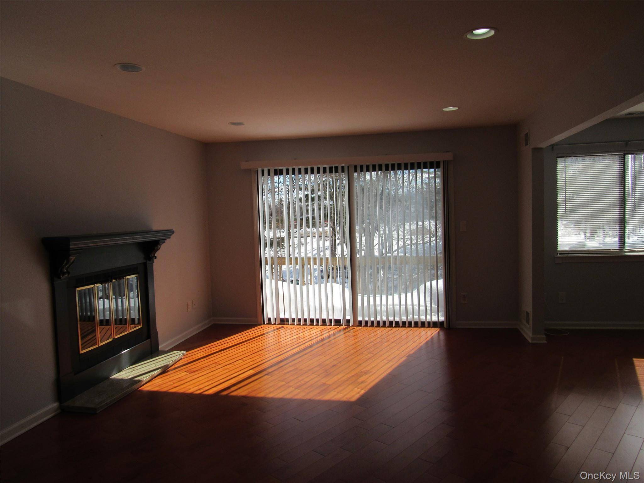 302 Town Hill RD #302, Nanuet, NY 10954