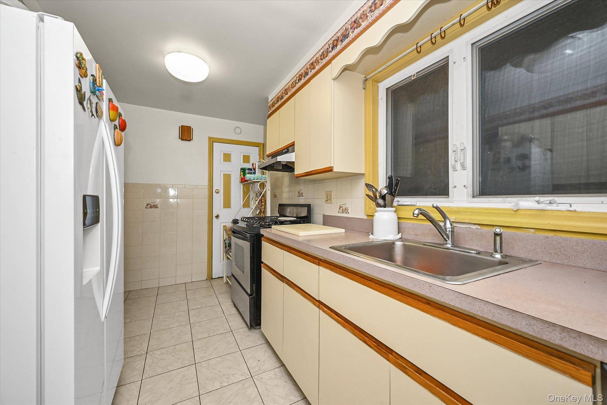 91-29 217th ST, Queens Village, NY 11428