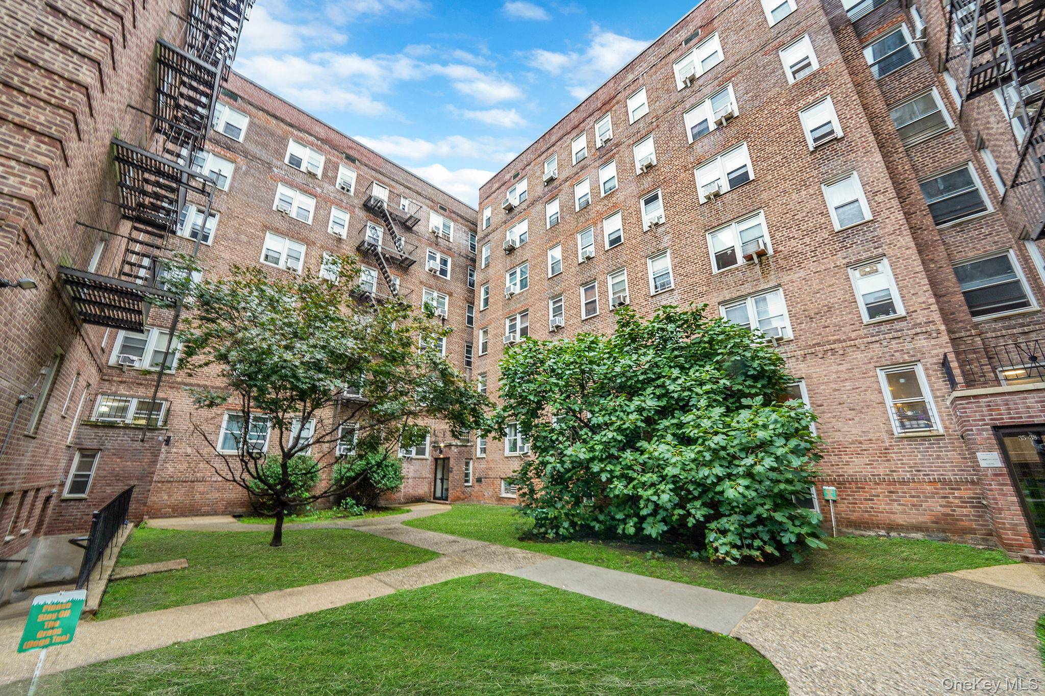 35-40 75th ST #1B, Jackson Heights, NY 11372