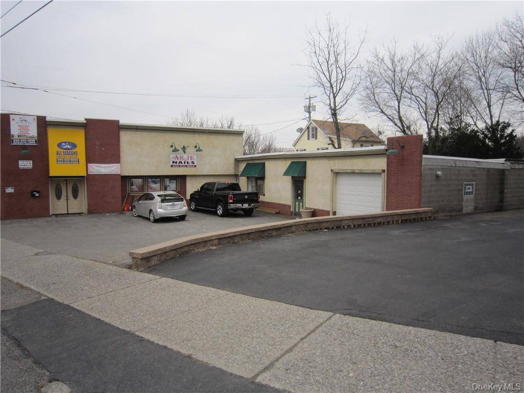 11 Quassaick AVE, New Windsor, NY 12553