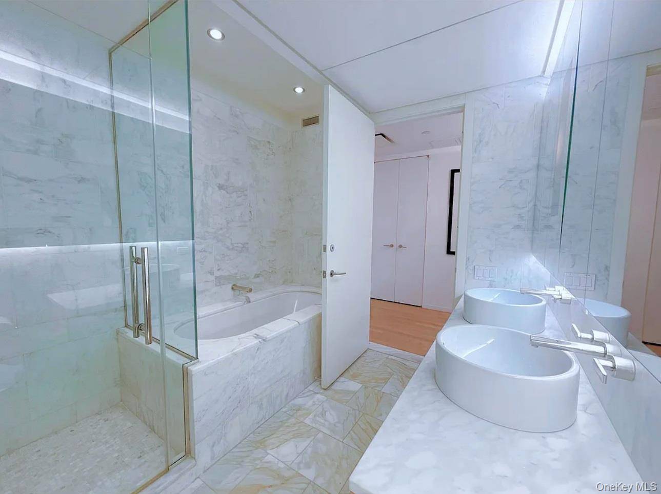 18 W 48th ST #17D, New York (manhattan), NY 10036