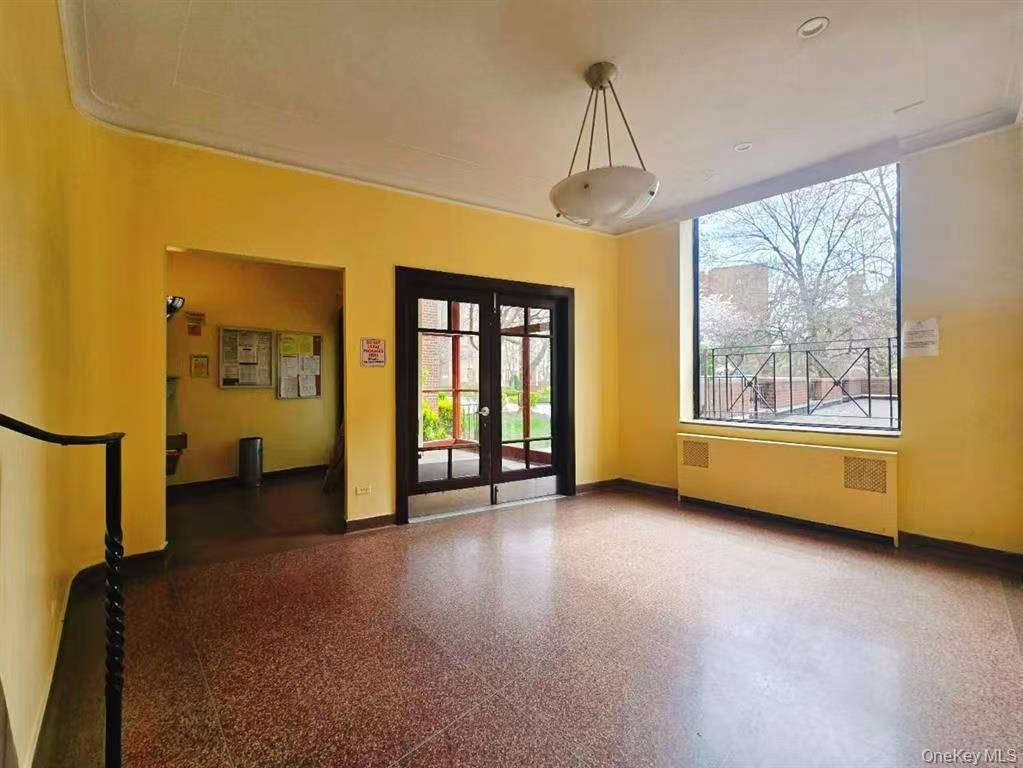 15010 71st AVE #6J, Flushing, NY 11367