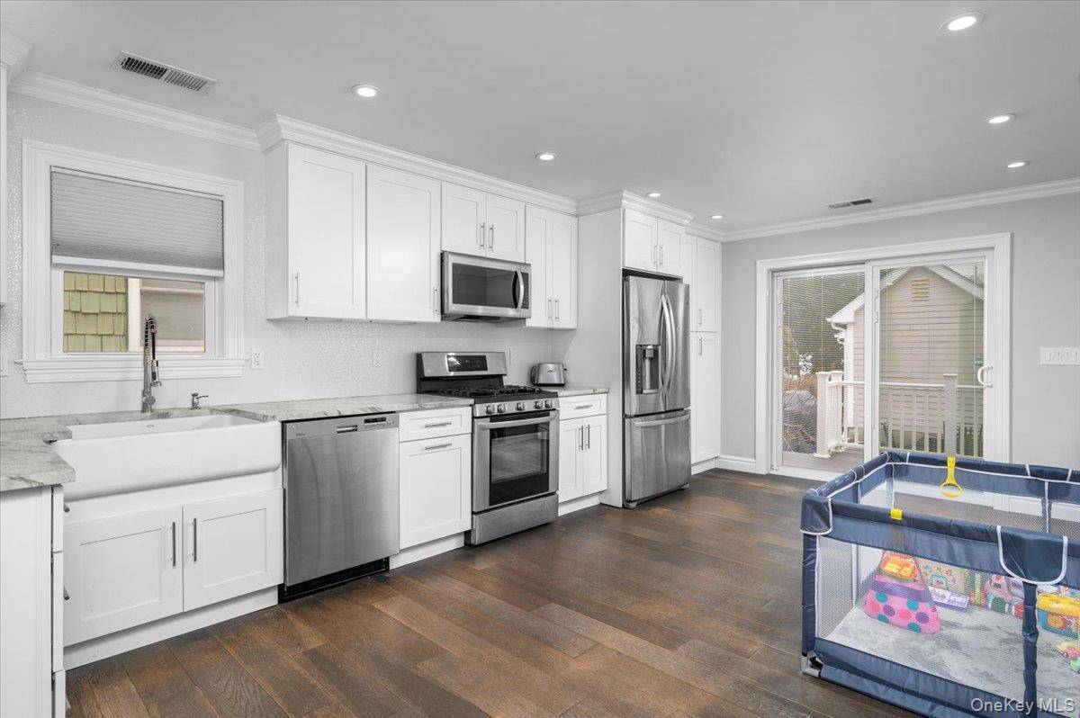 216 Florence ST, Mamaroneck, NY 10543
