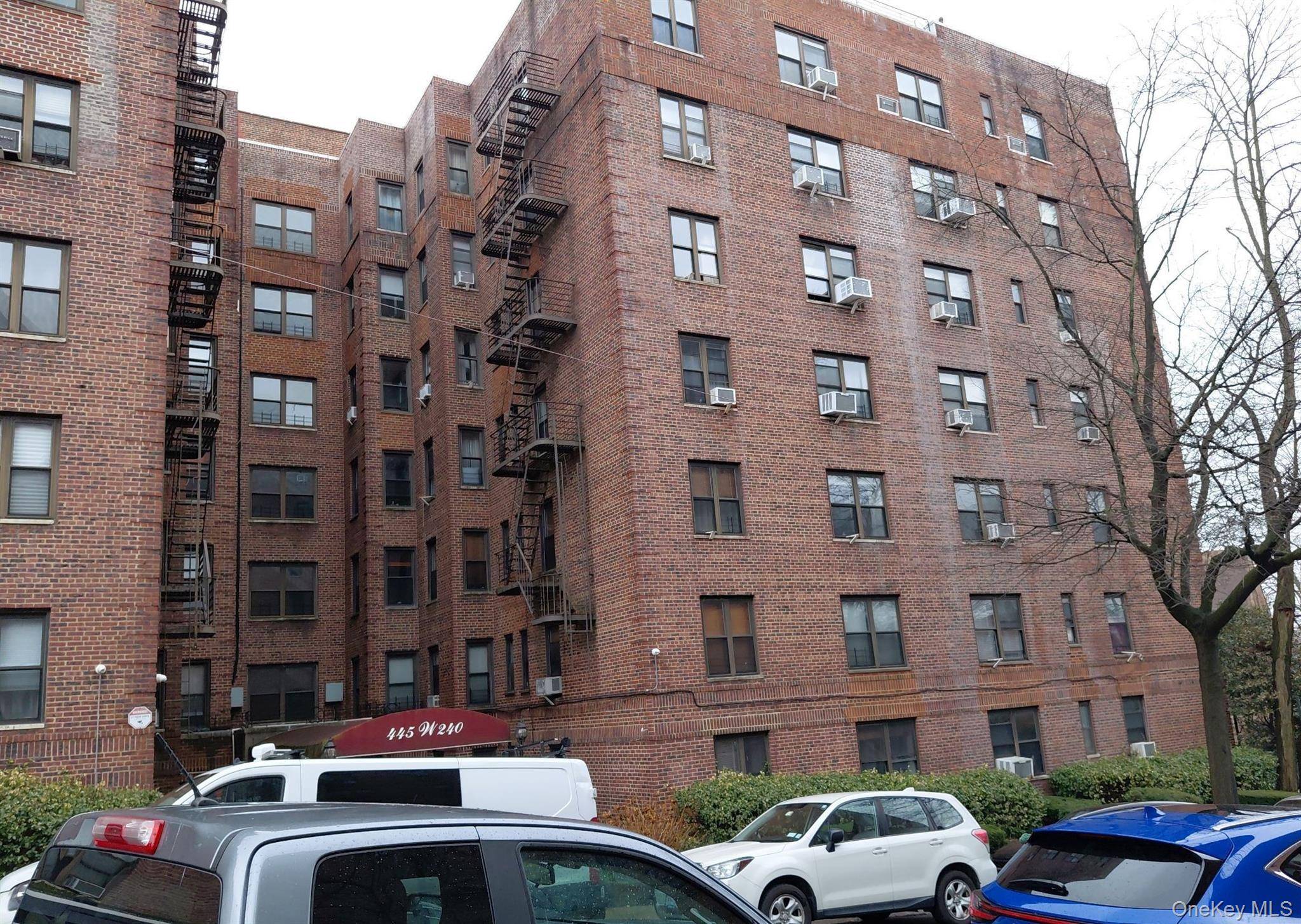 445 W 240th ST #2G, Bronx, NY 10463