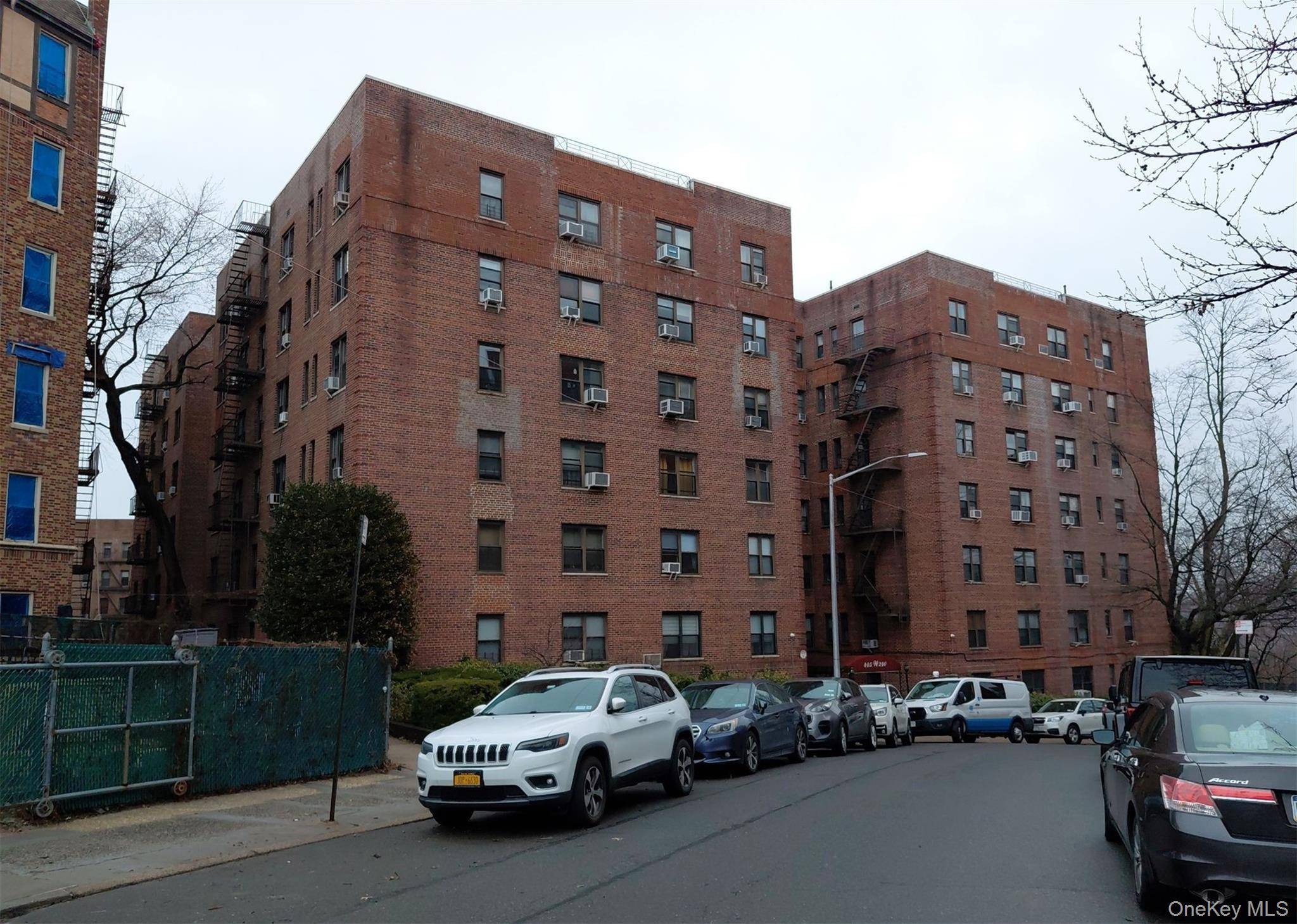 445 W 240th ST #2G, Bronx, NY 10463