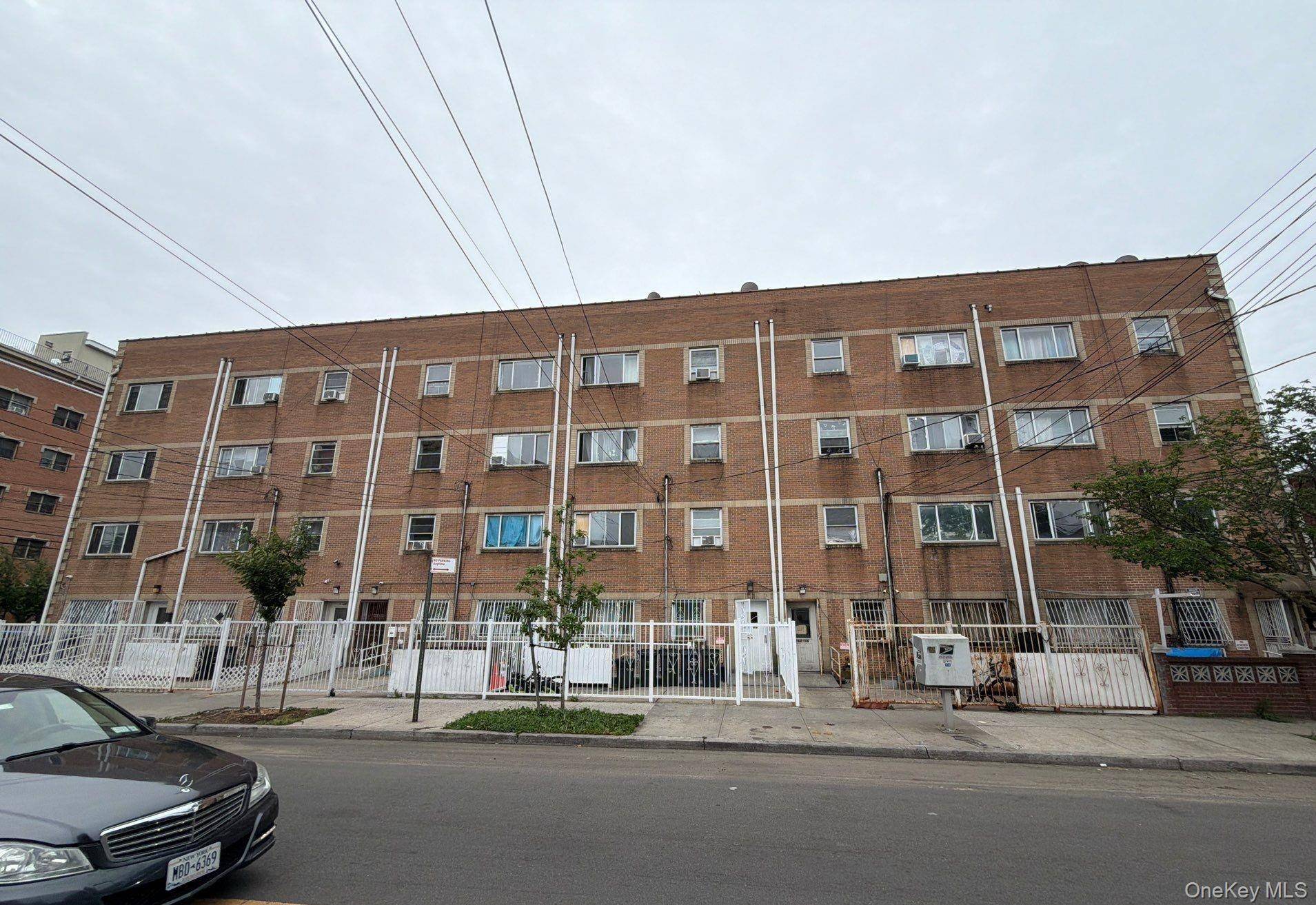 168-66 93rd AVE, Jamaica, NY 11433