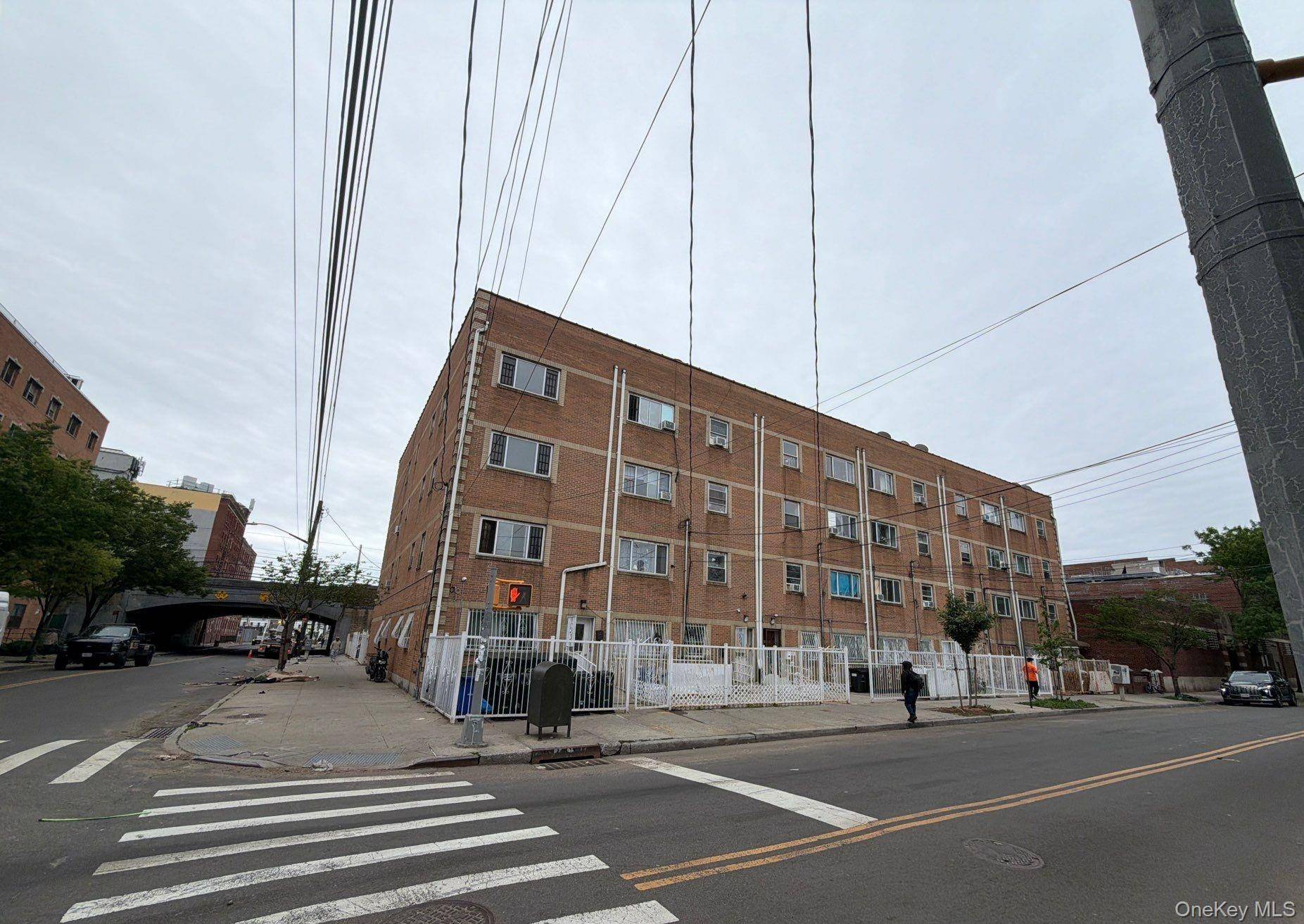168-66 93rd AVE, Jamaica, NY 11433