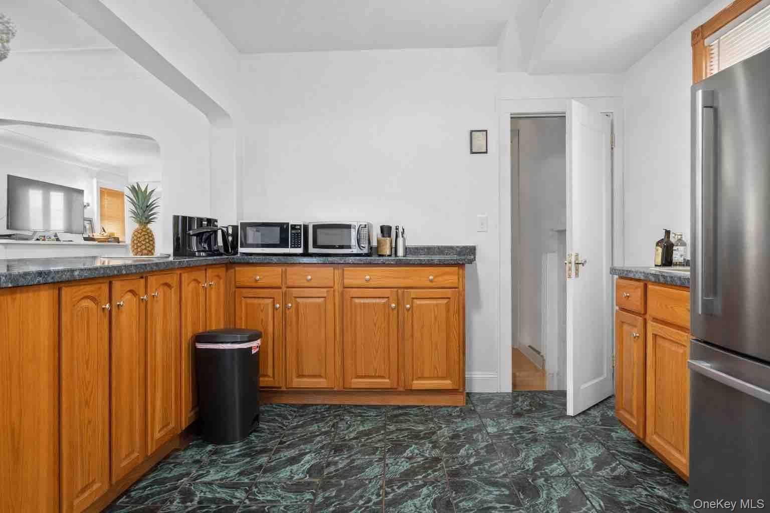 18216 141st AVE, Springfield Gardens, NY 11413