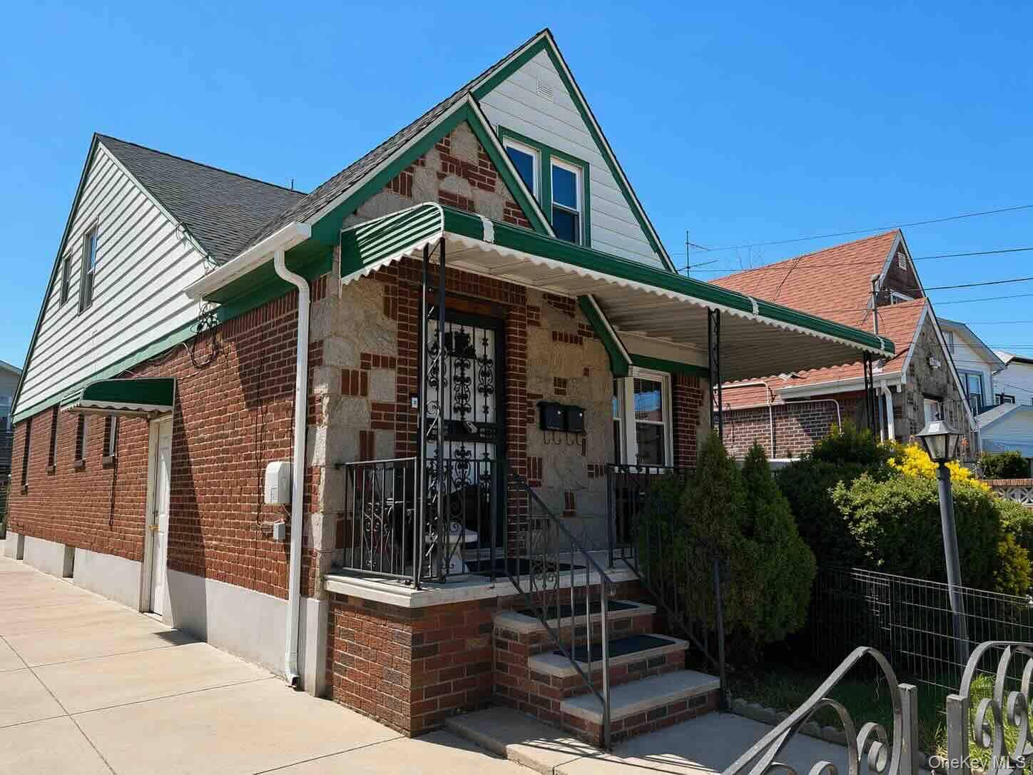 18216 141st AVE, Springfield Gardens, NY 11413